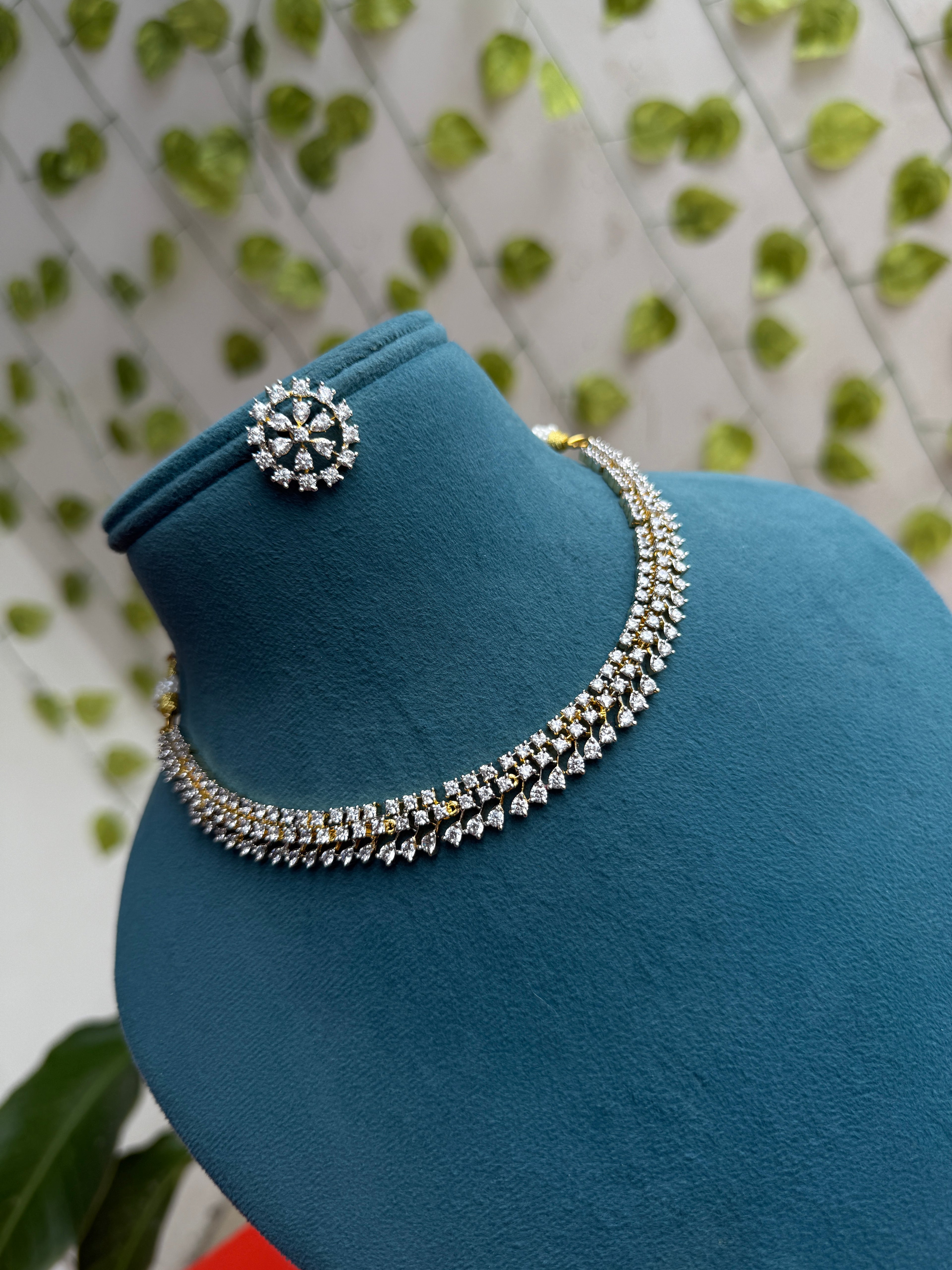 Unique diamond finish Neckset with flower design studs ns995
