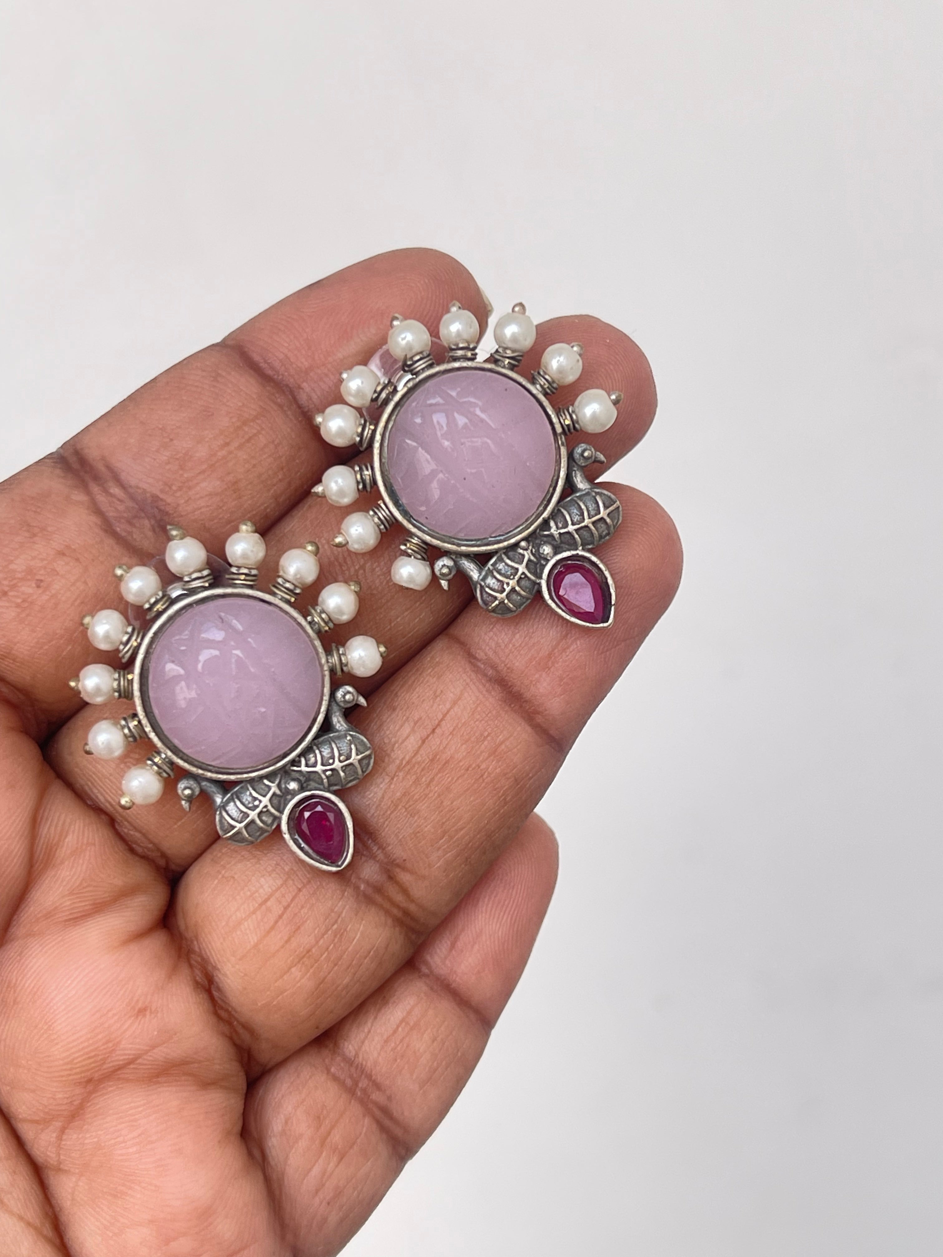 Carving studs with pearl ox100