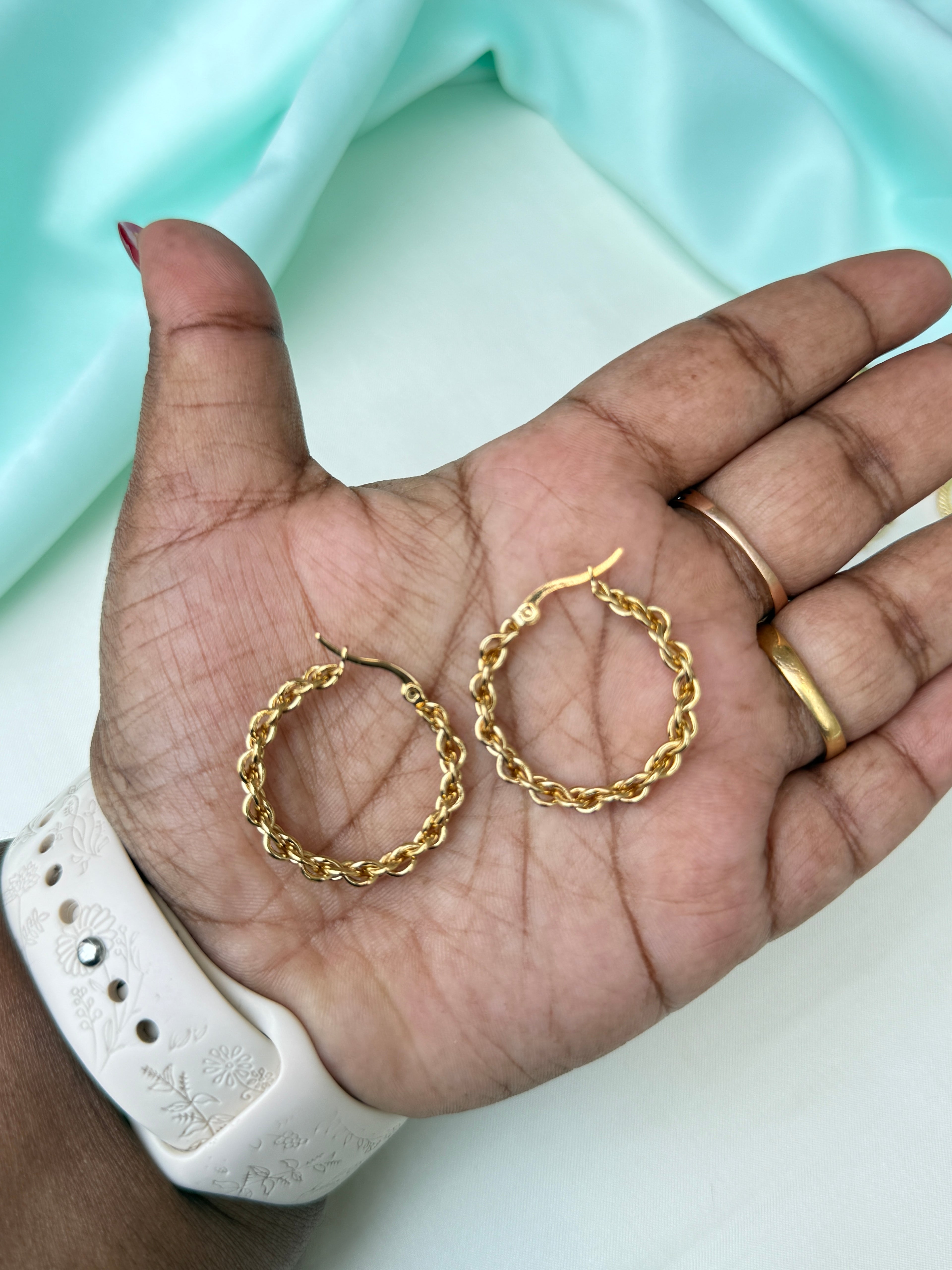 St058 anti tarnish hoops earrings
