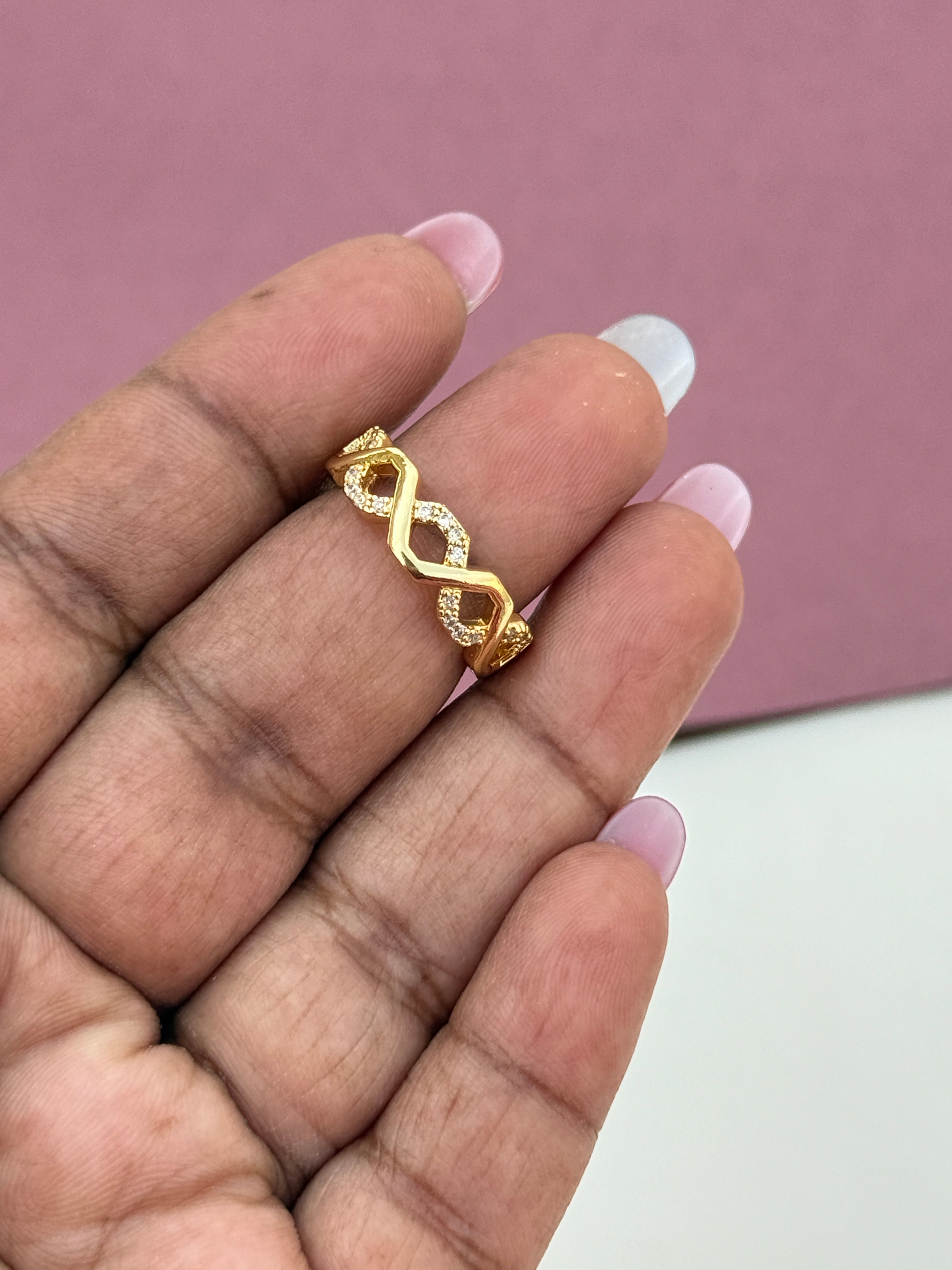 Zig-Zag Anti-Tarnish Adjustable Finger Ring RG038