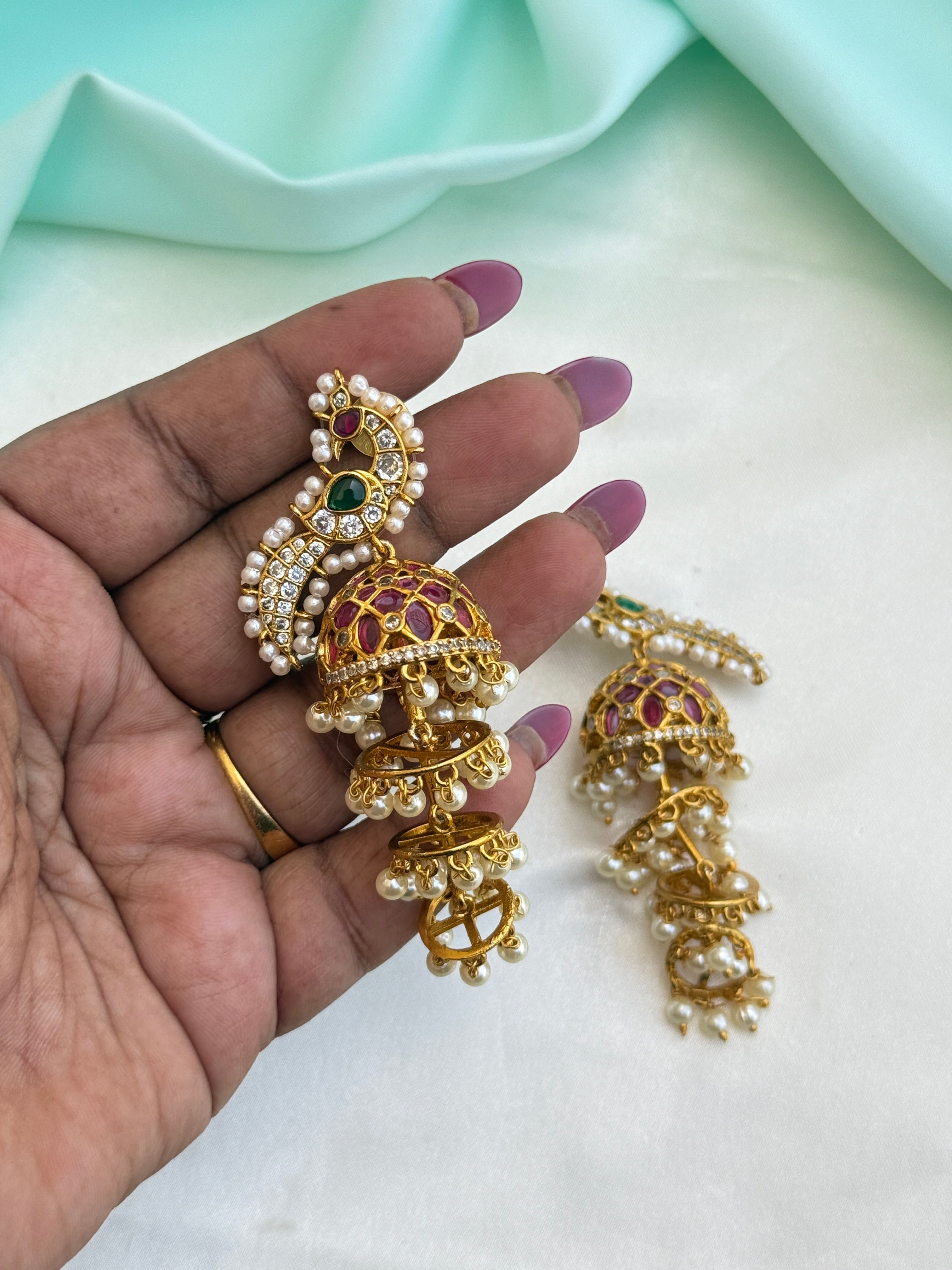 Er252 Kemp peacock pearl spiral butta earrings