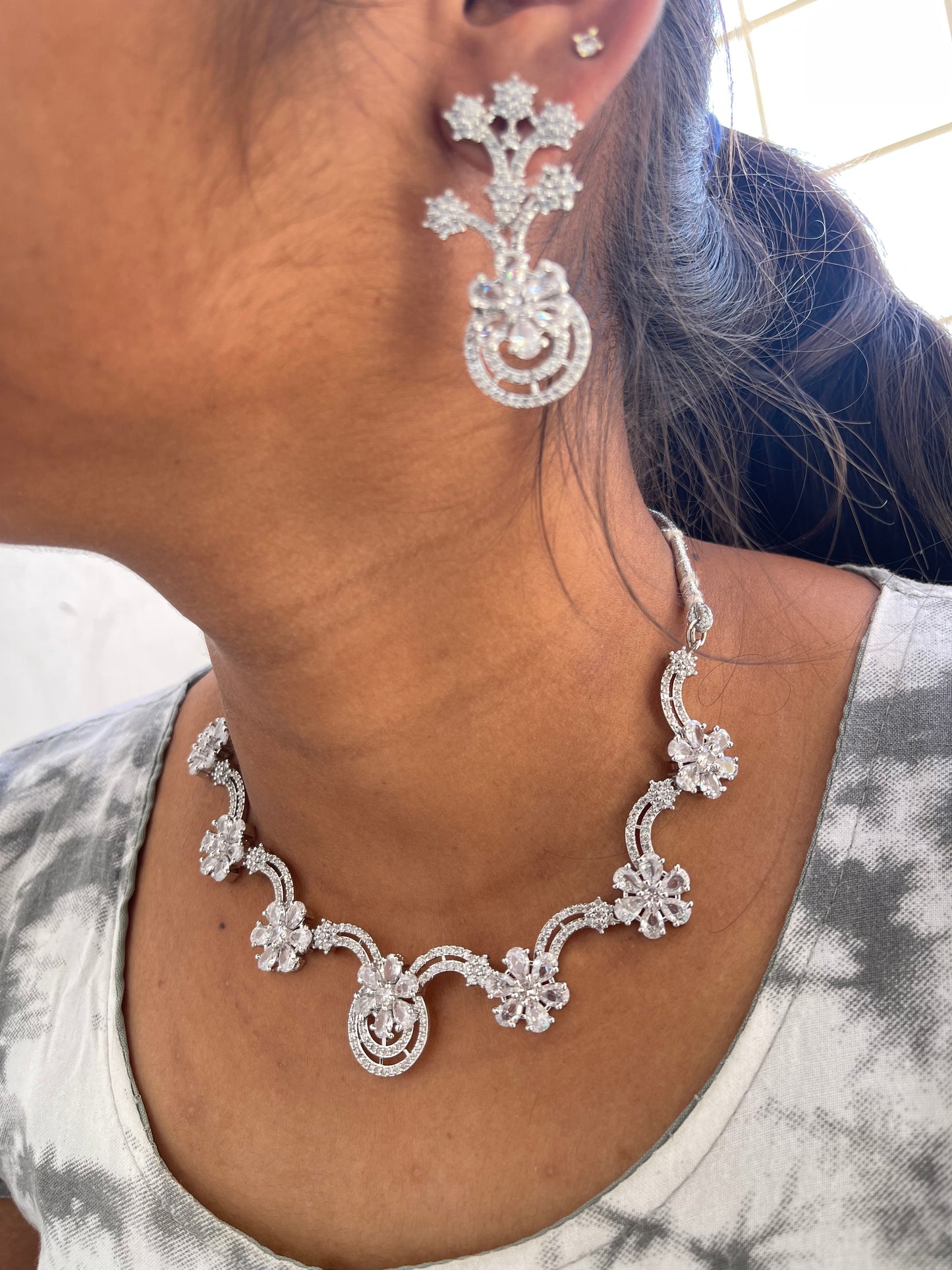 Reverse U diamond finish neckset with earrings