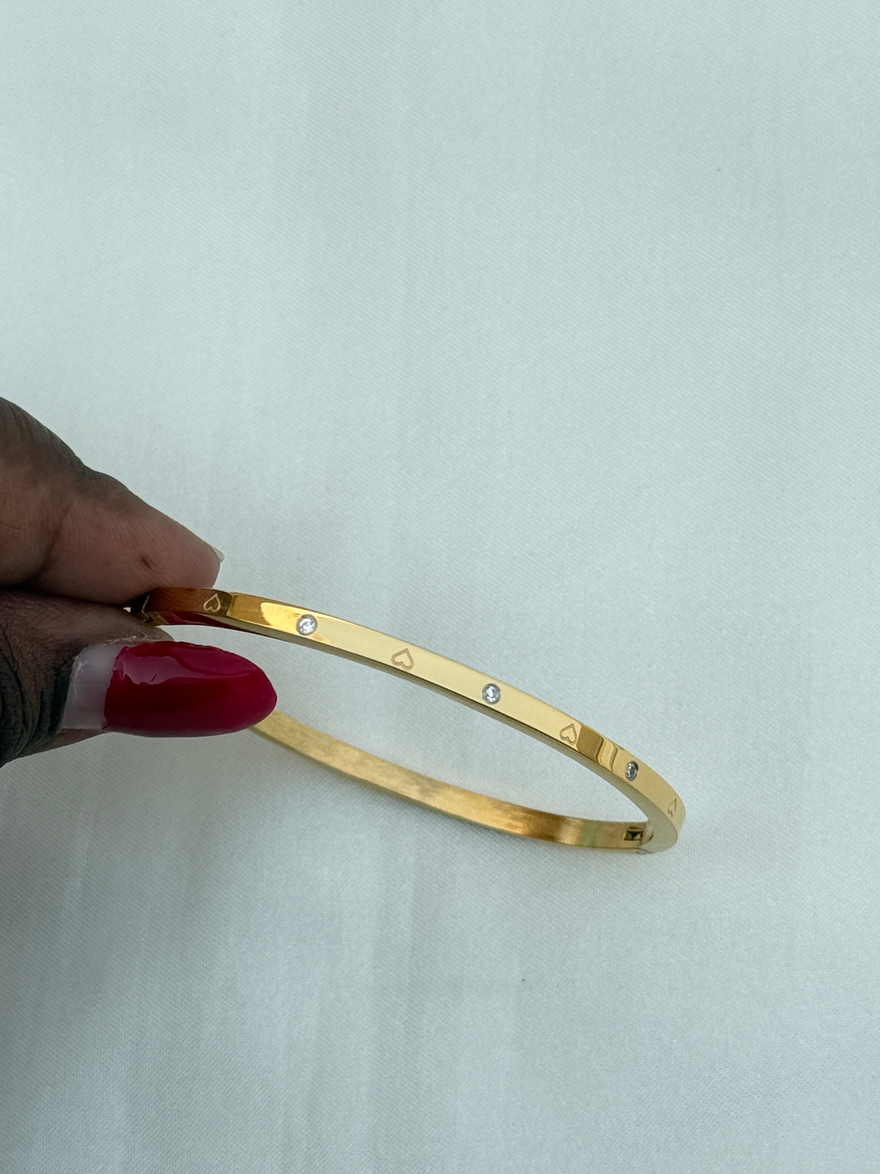 Ab552 anti tarnish white stone heart openable kada bracelet