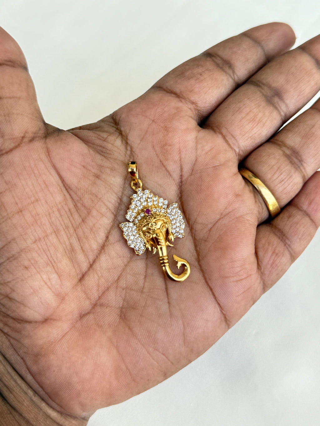 L005 lord Ganesha pendant