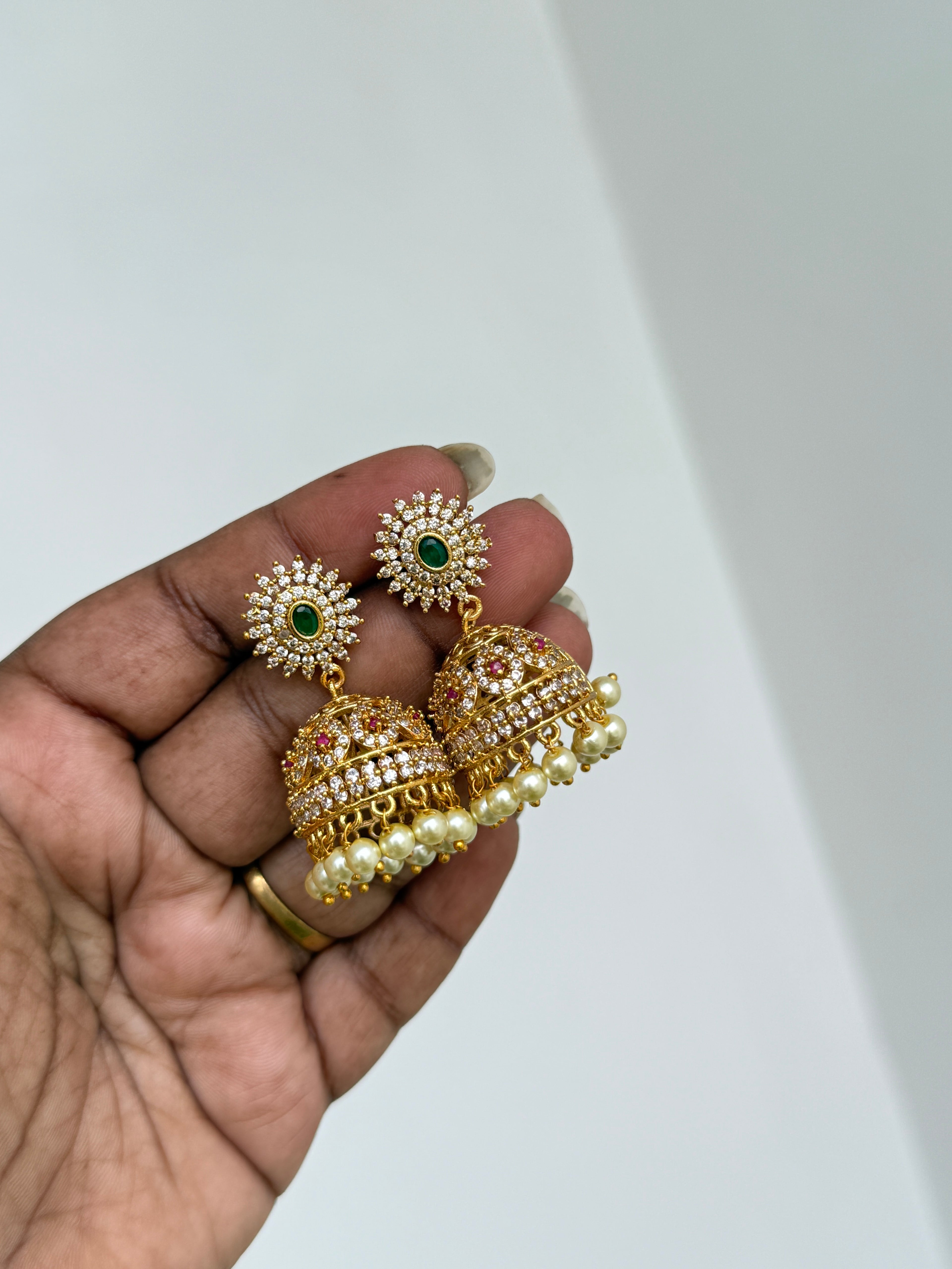 Er136 budget friendly butta Earrings