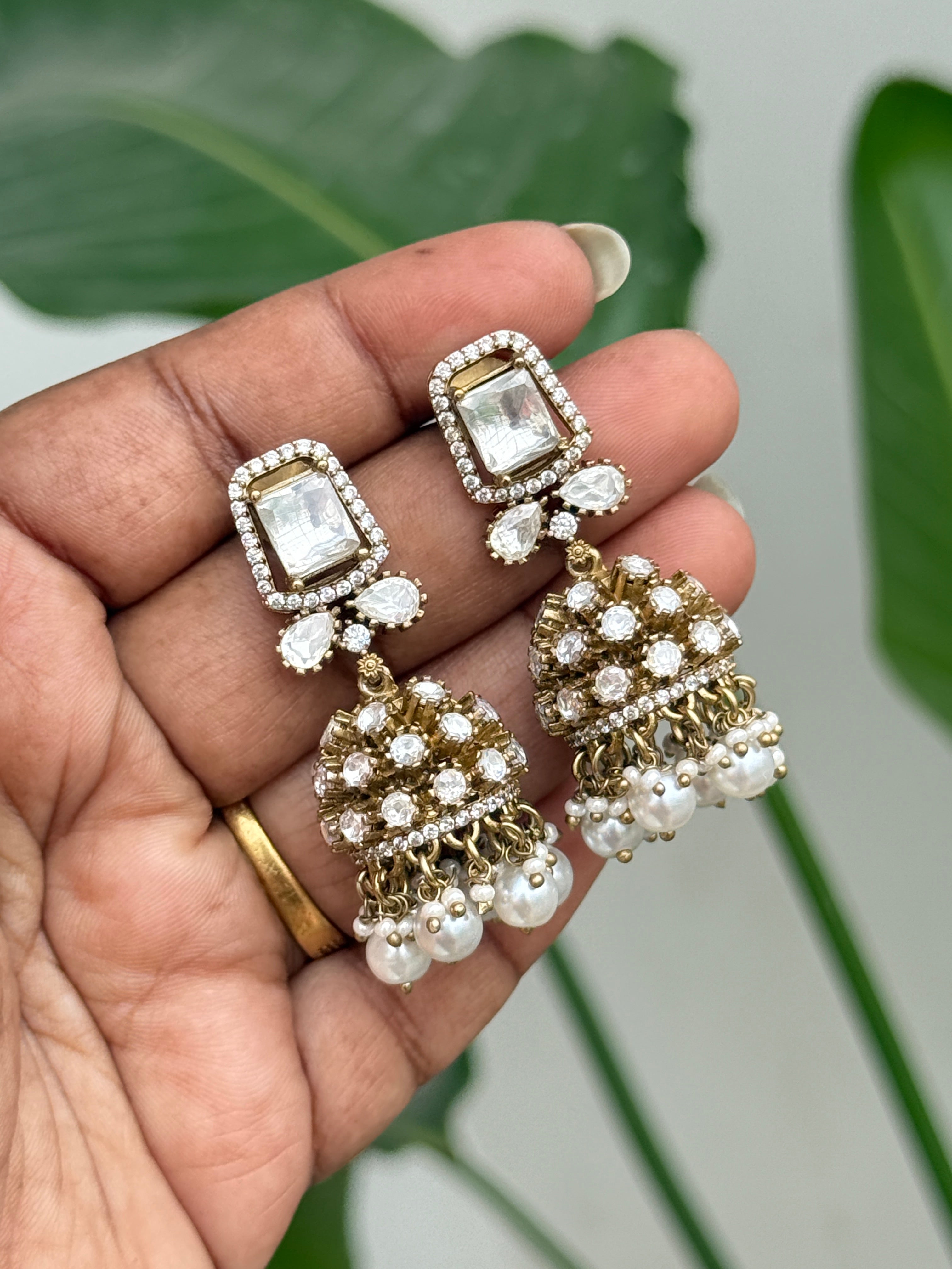 Er121 moissanite butta Earrings