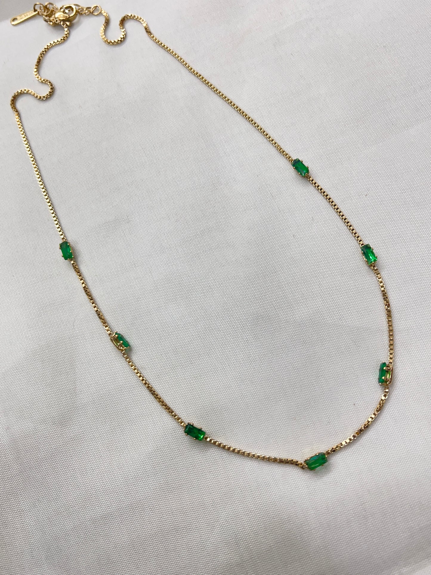 7 green stone neckline