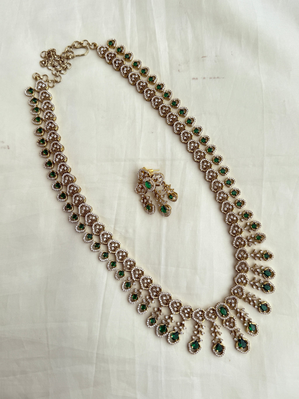Lh2025 cz green stone long haram