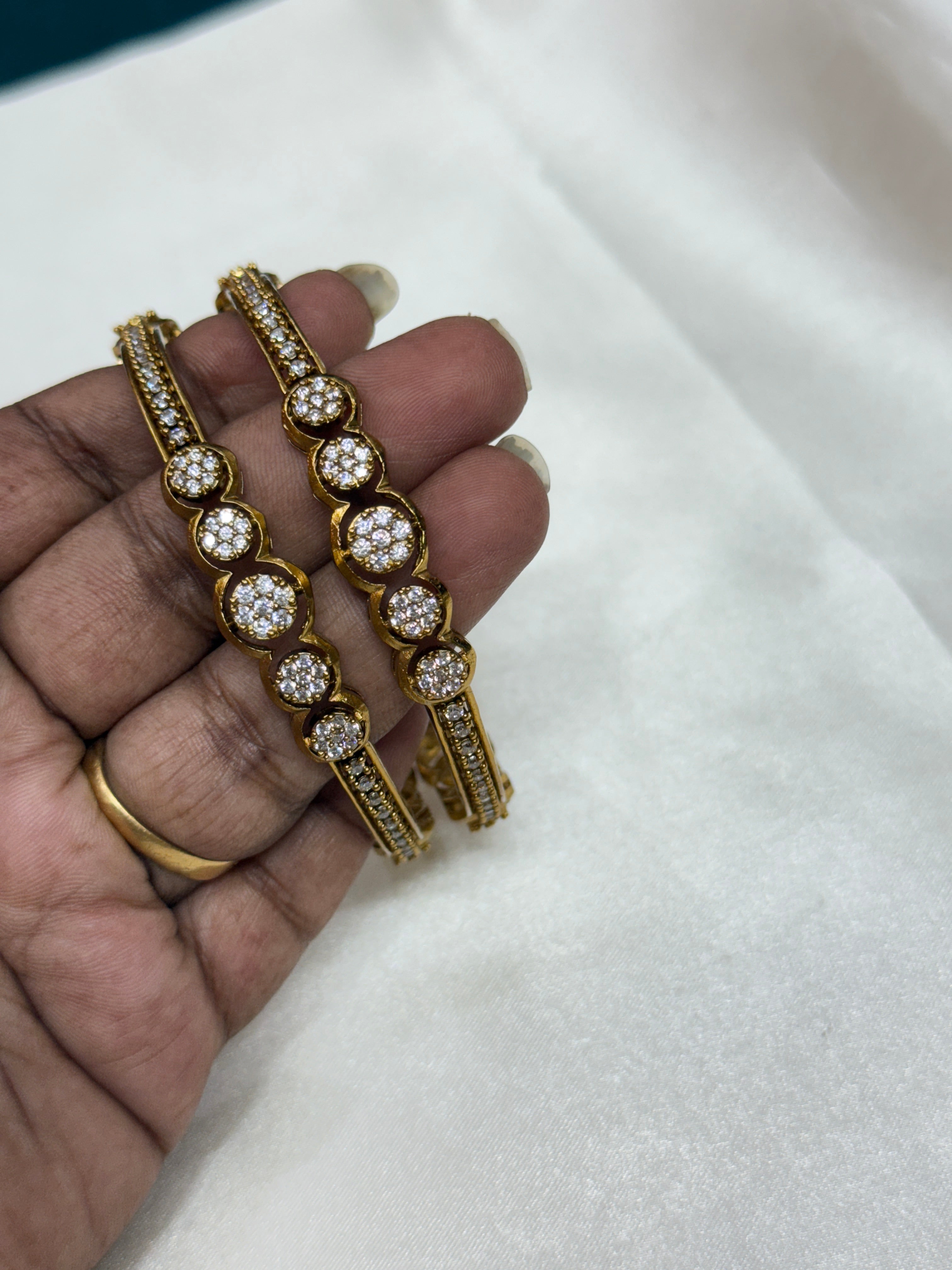 Sb123 Mehandi finish stone bangles