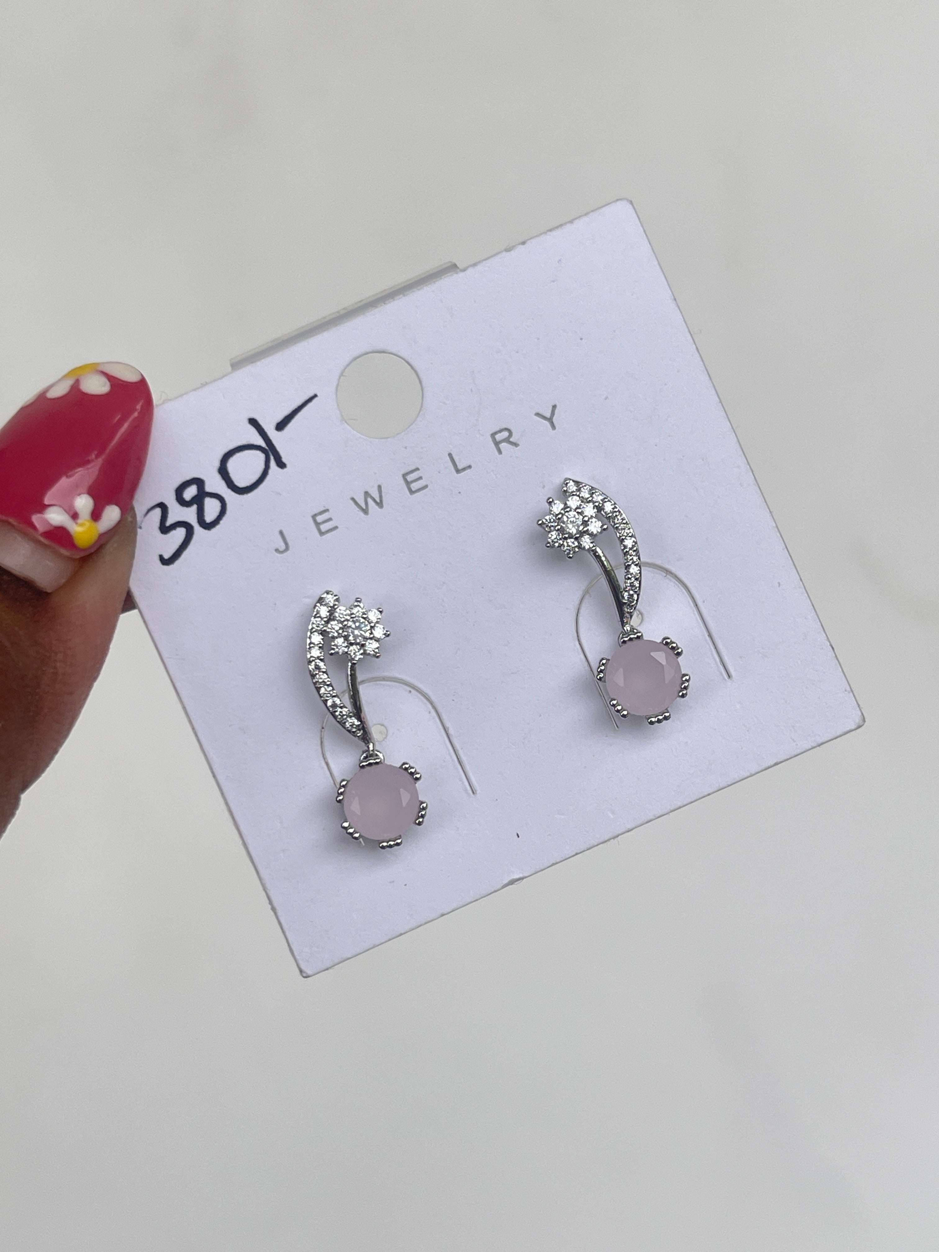 Silver earrings Color won't fade