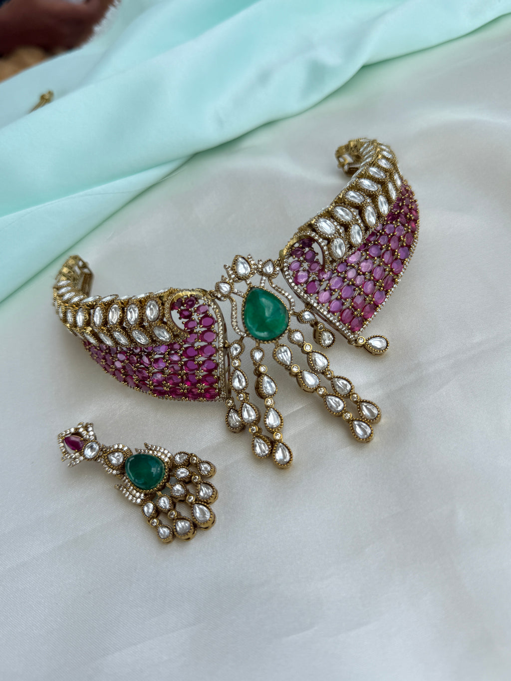 Emerald Butterfly Jadau Neckset with earrings ns234