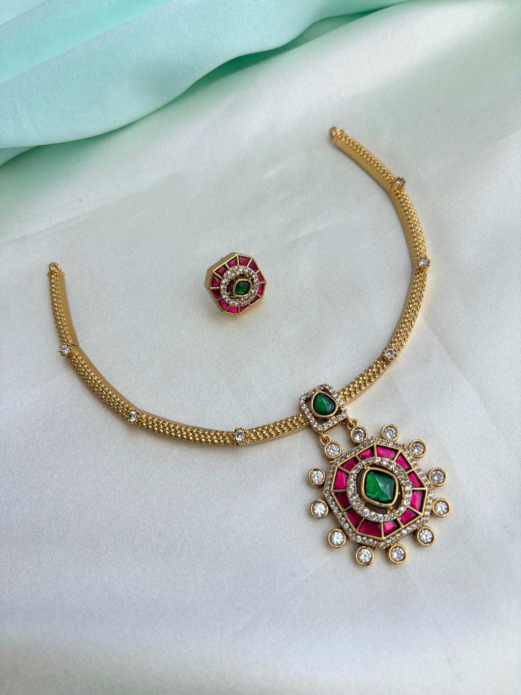 Kundan Kante Neckset with Studs Ns985