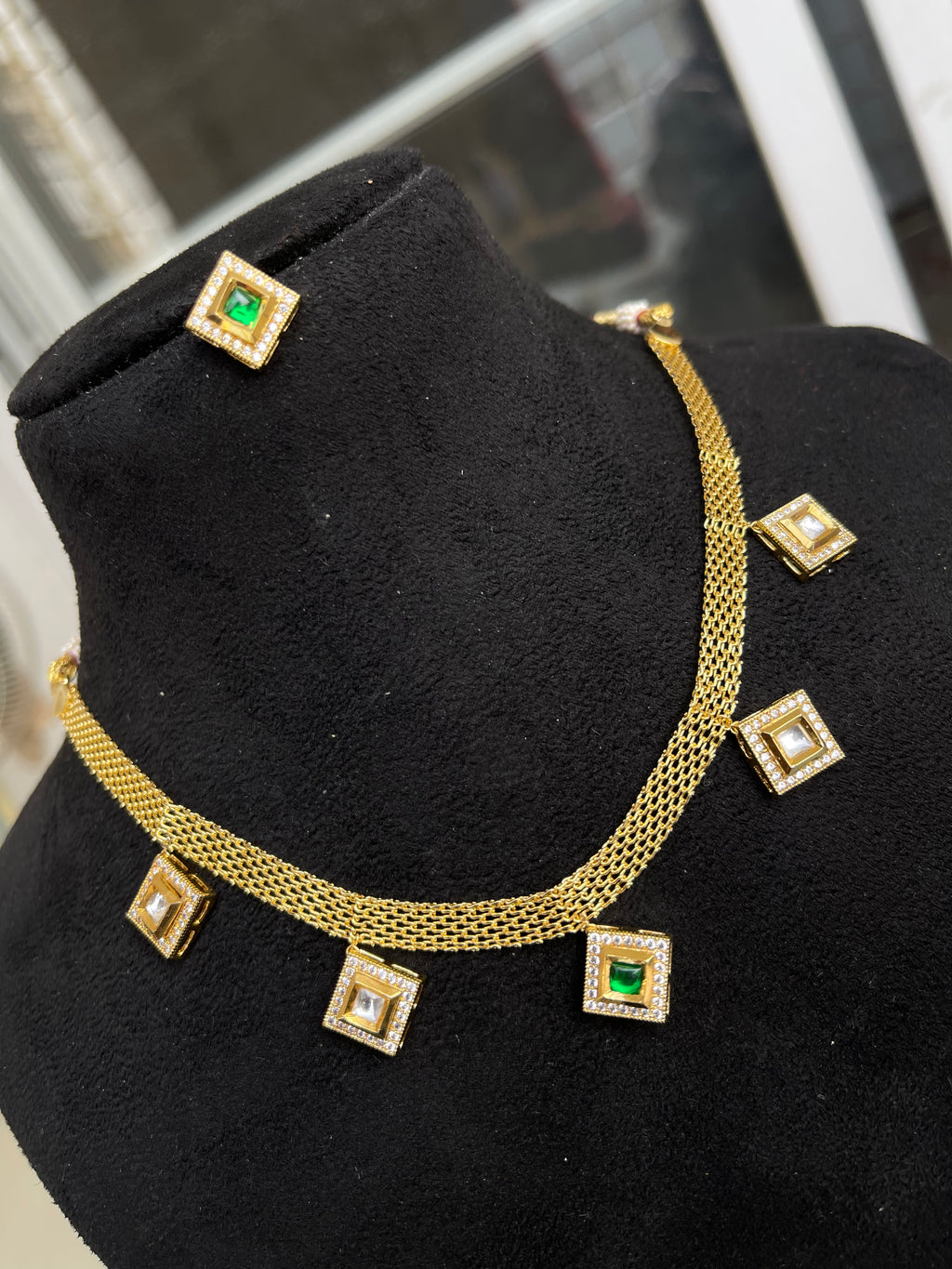 5 square simple neckset ns2004