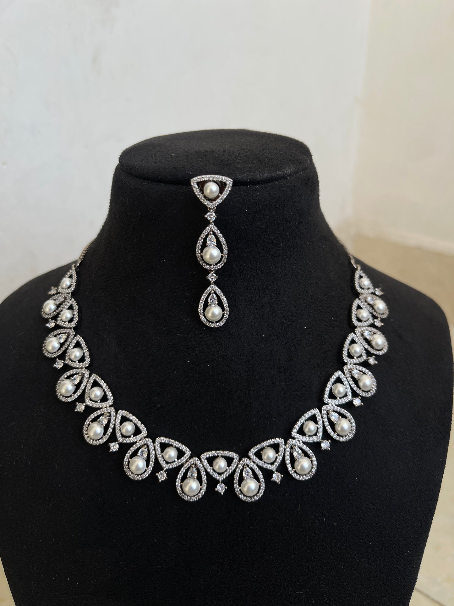 Zircon pearl neckset with earrings