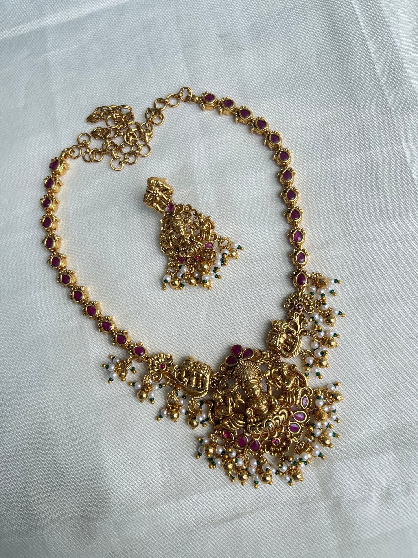 Lakshmi Devi neckset with earrings Ns1528