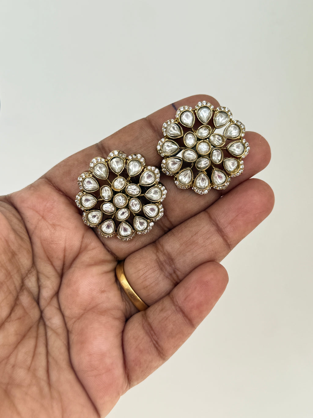 St010 moissanite back screw studs
