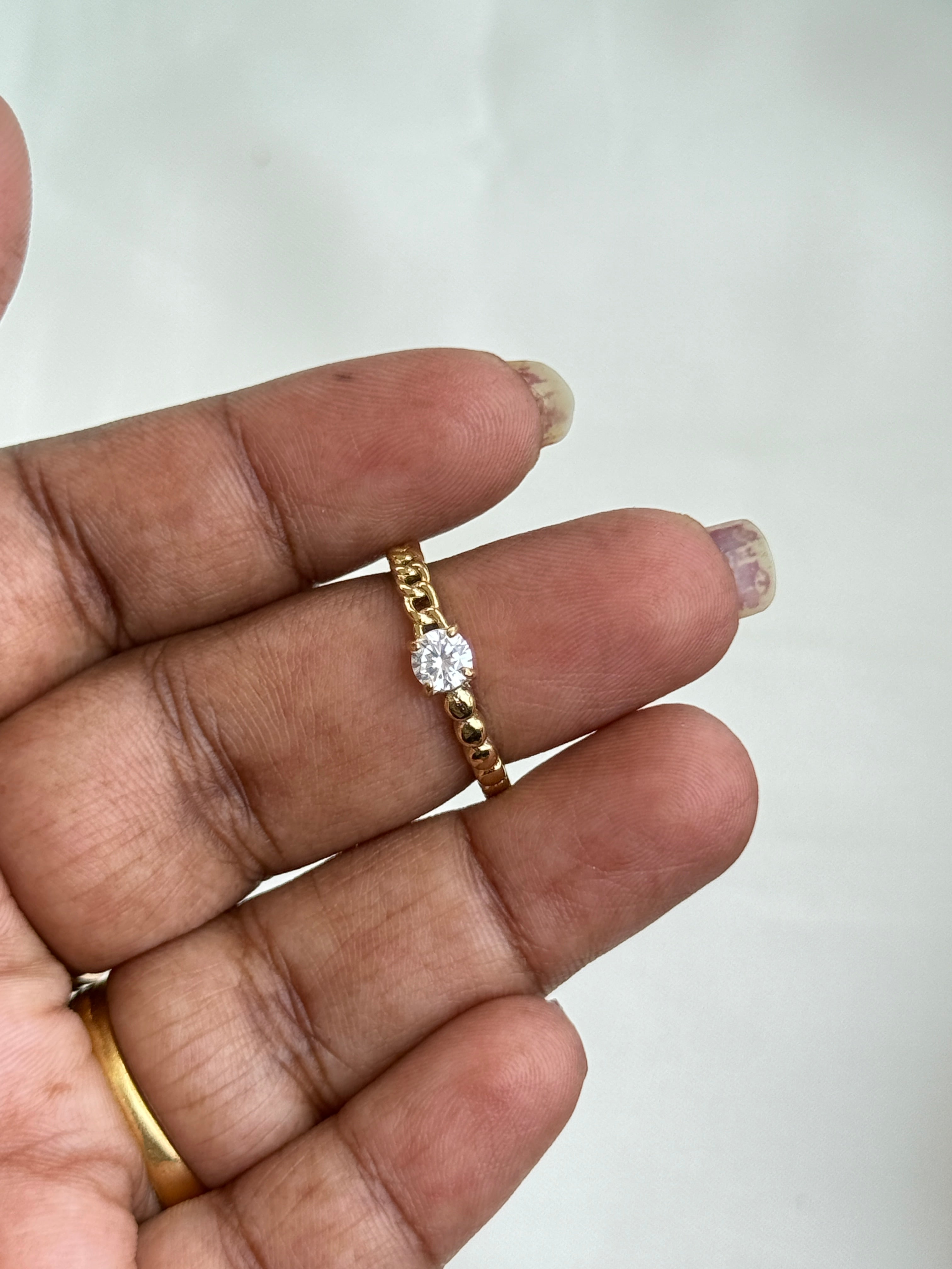 Rg095 anti tarnish white stone adjustable finger rings