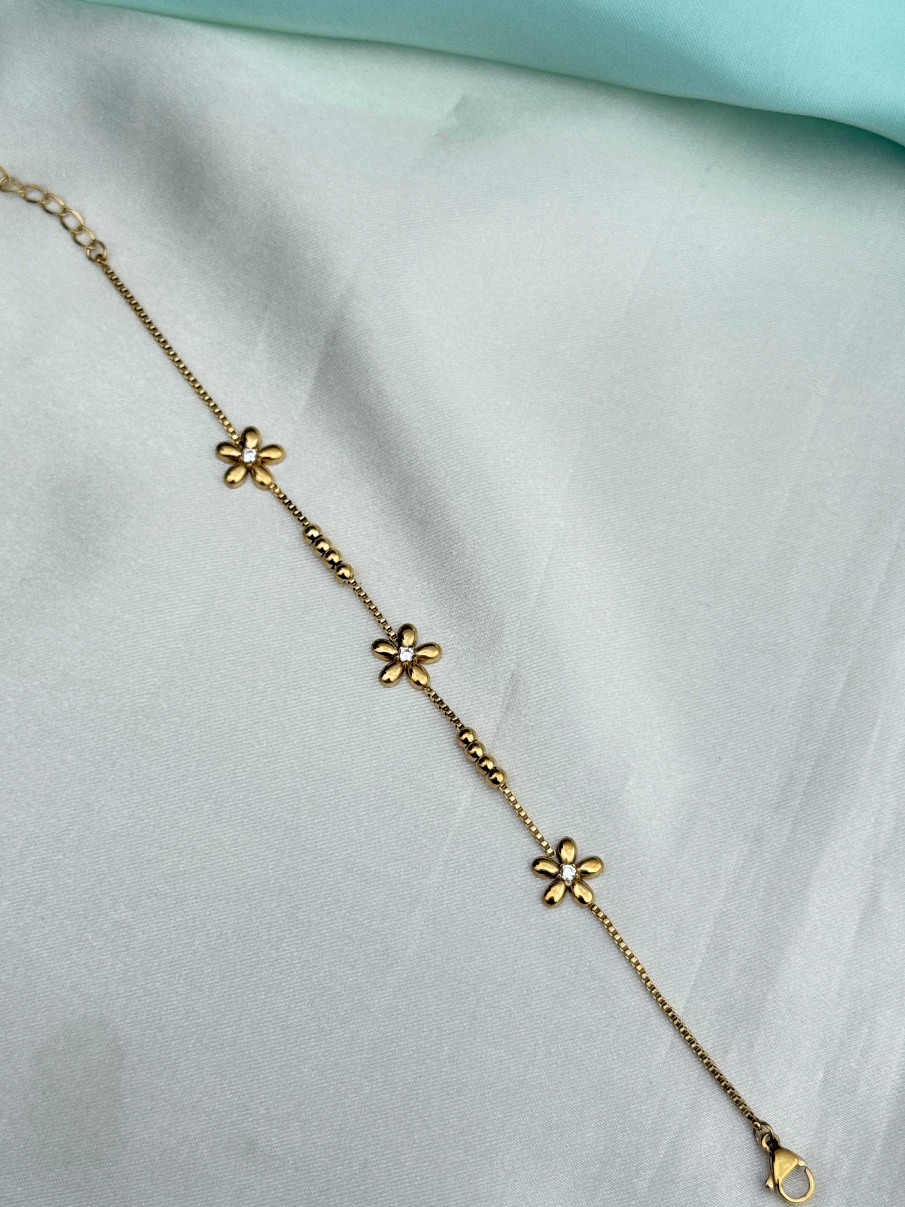Ab615 anti tarnish flowers 7.5 inches 2.6 to 2.8 size adjustable chain bracelet