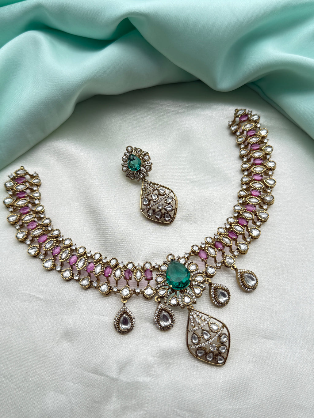 multi short neckset with drop earrings Ns254
