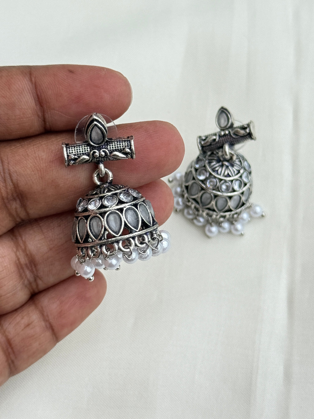 Er209 oxidised butta back push earrings