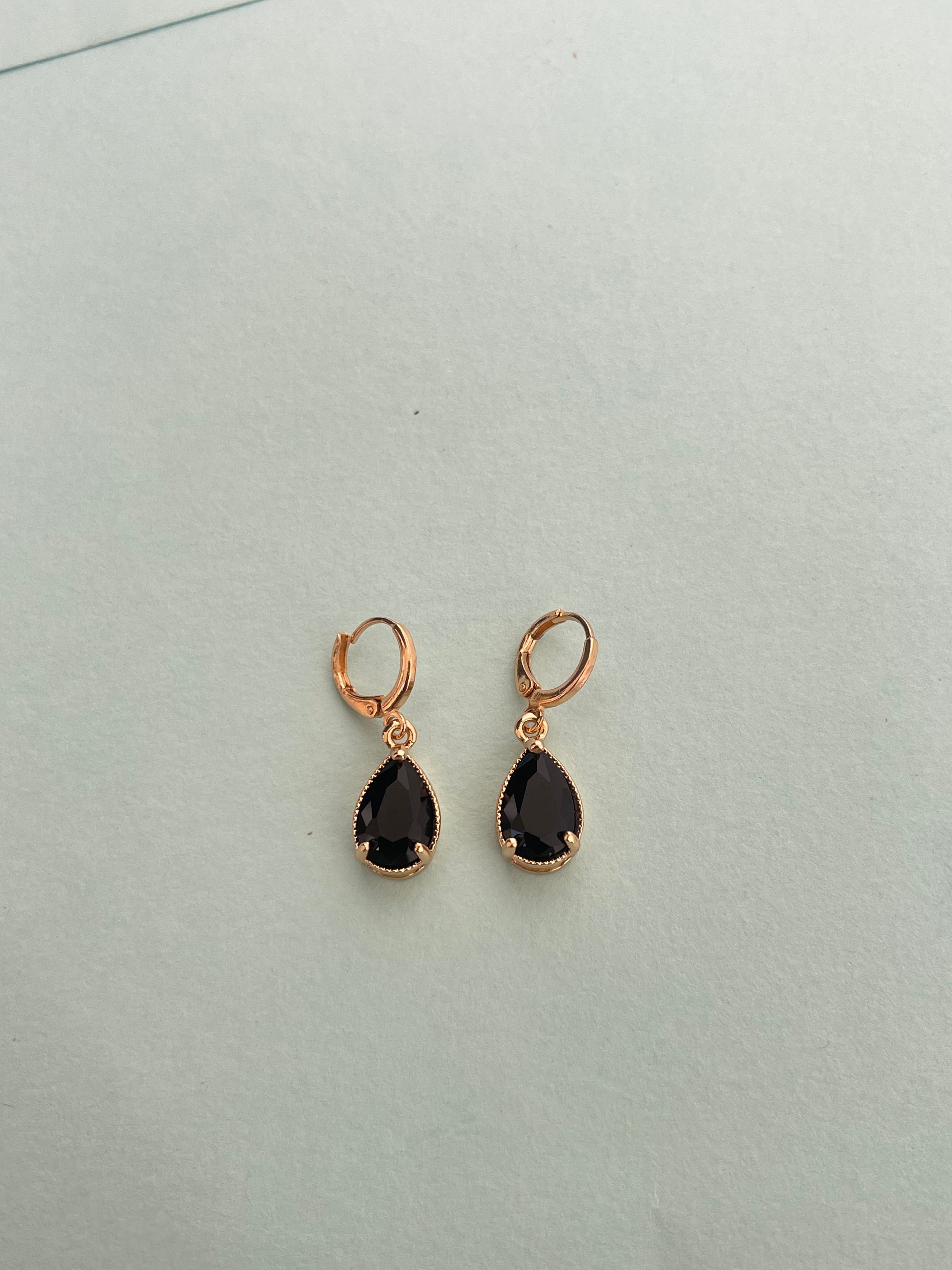 Small cute hoop earrings