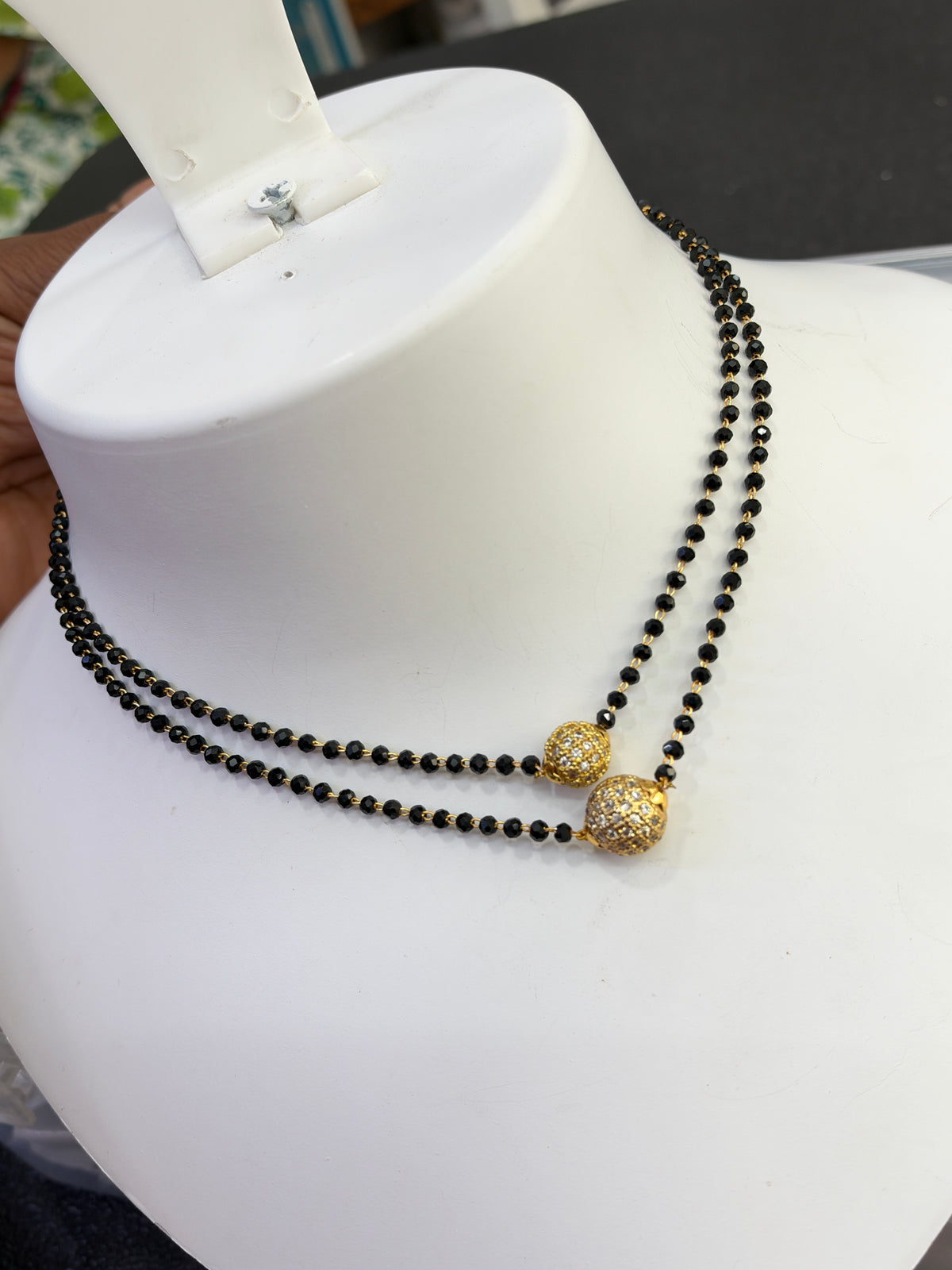 Bb448 2 layers balls 18 inches crystal black beads