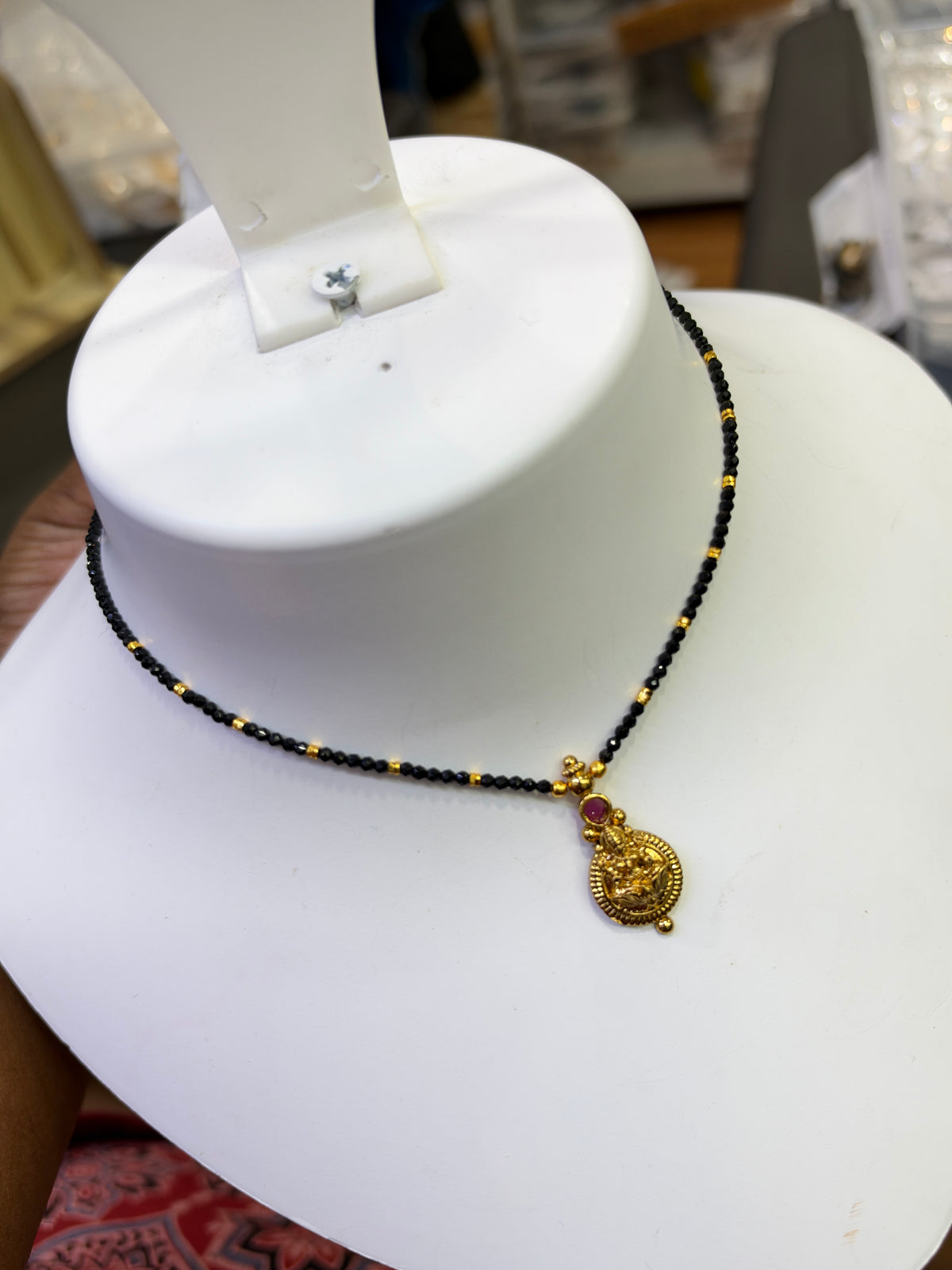 Bb457 18inches lakshmidevi kasu crystal blackbeads