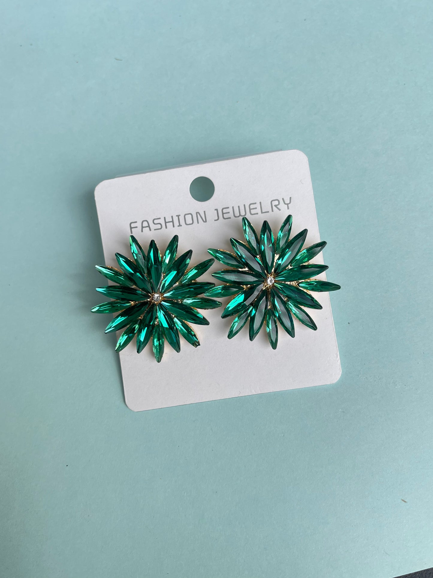 Flower stone stud