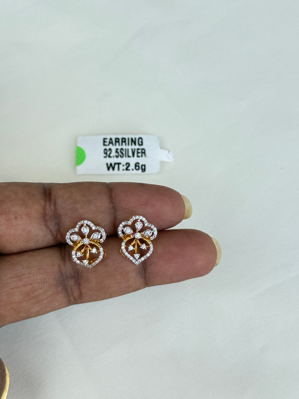 Se026 2.6gms 925 silver hallmark studs