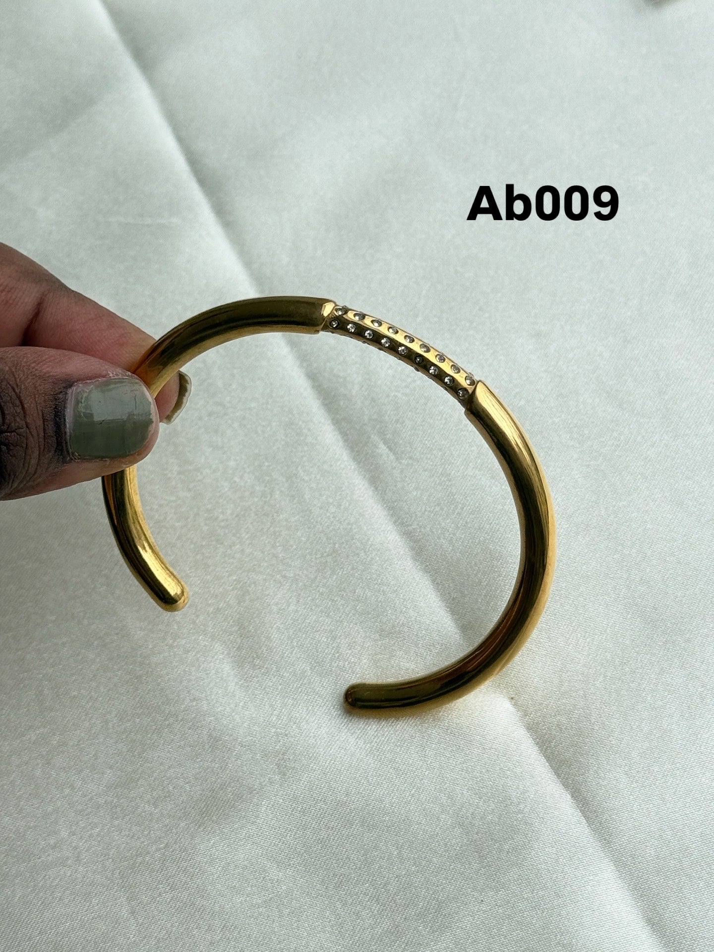 Ab009 gold Anti tarnish bracelets