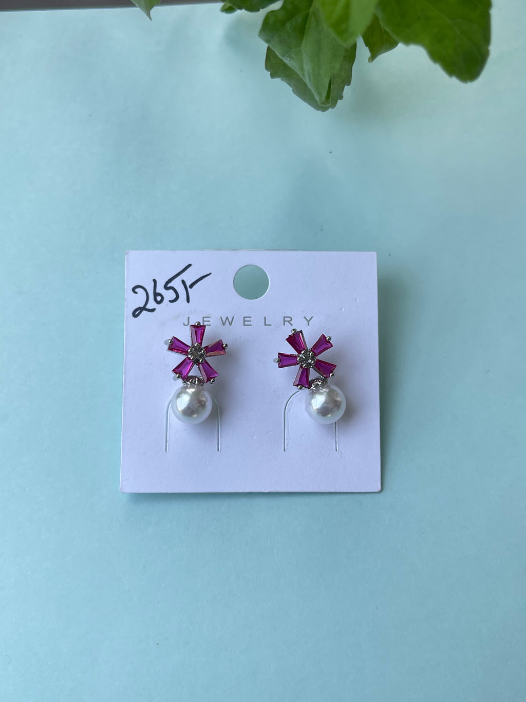 Flower pearl small hanging earrings