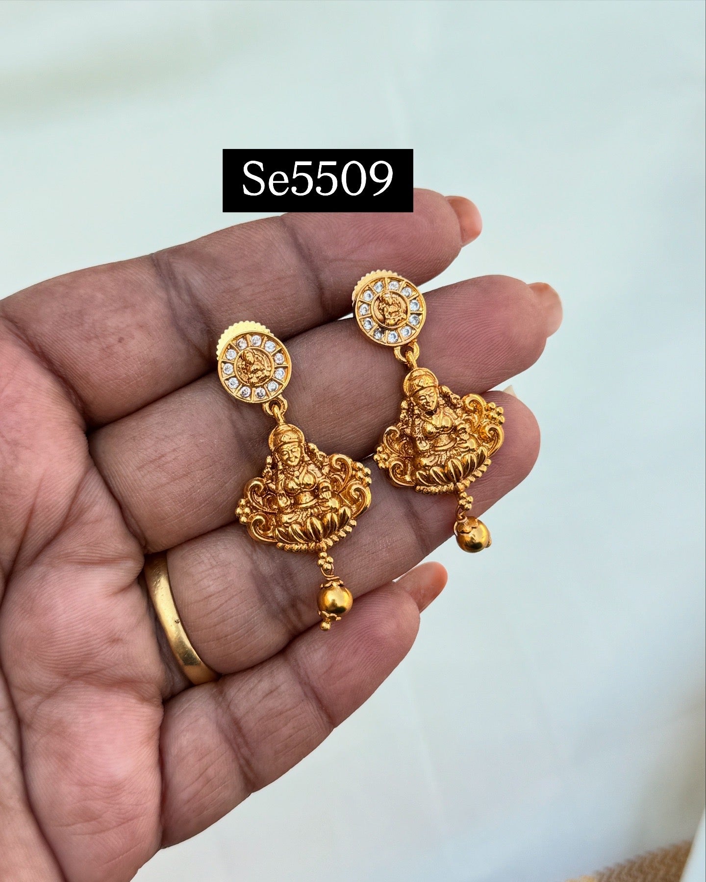 250/- sale earrings