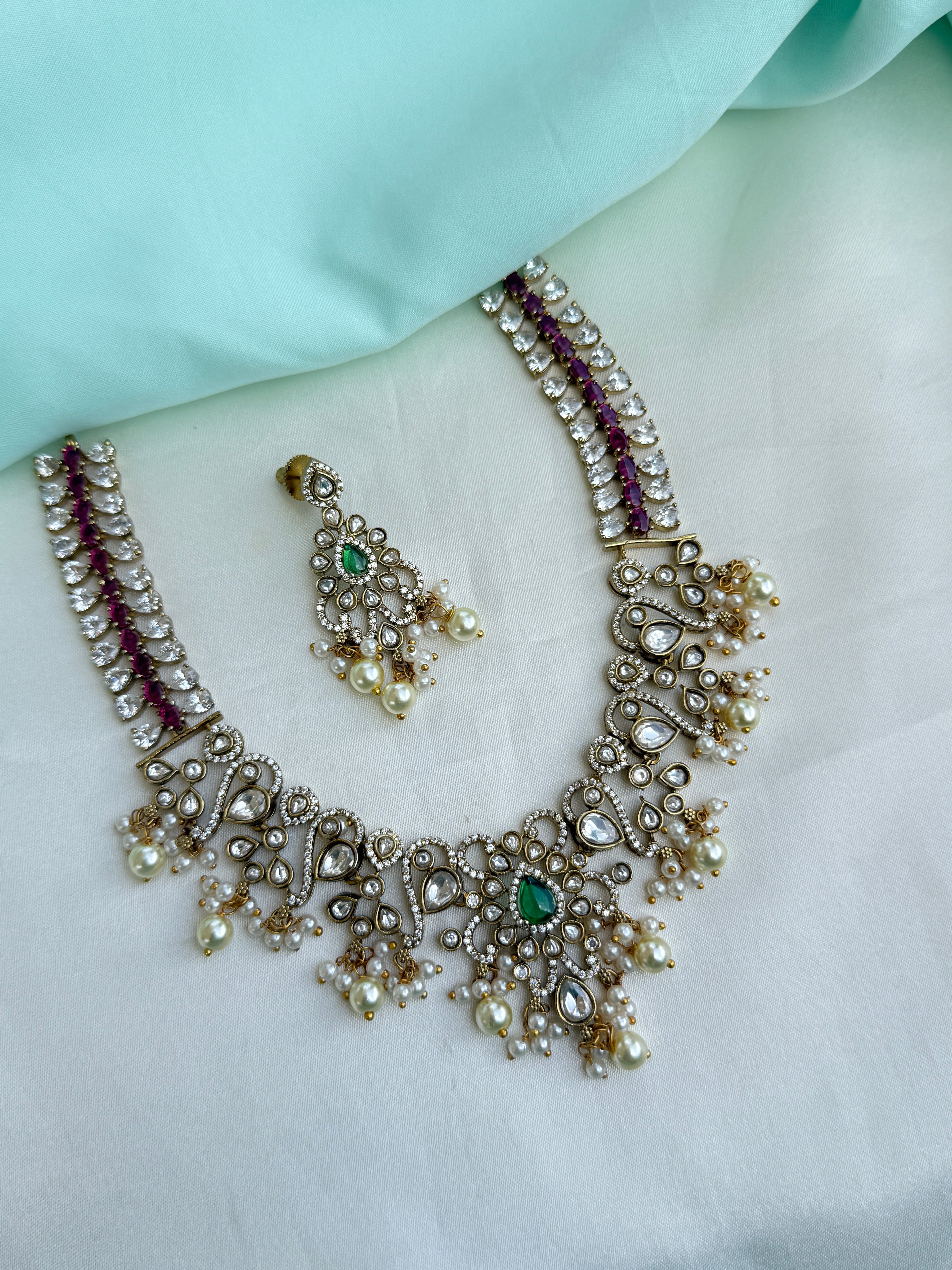 Emerald Kundan pearl Neckset with earrings ns10003