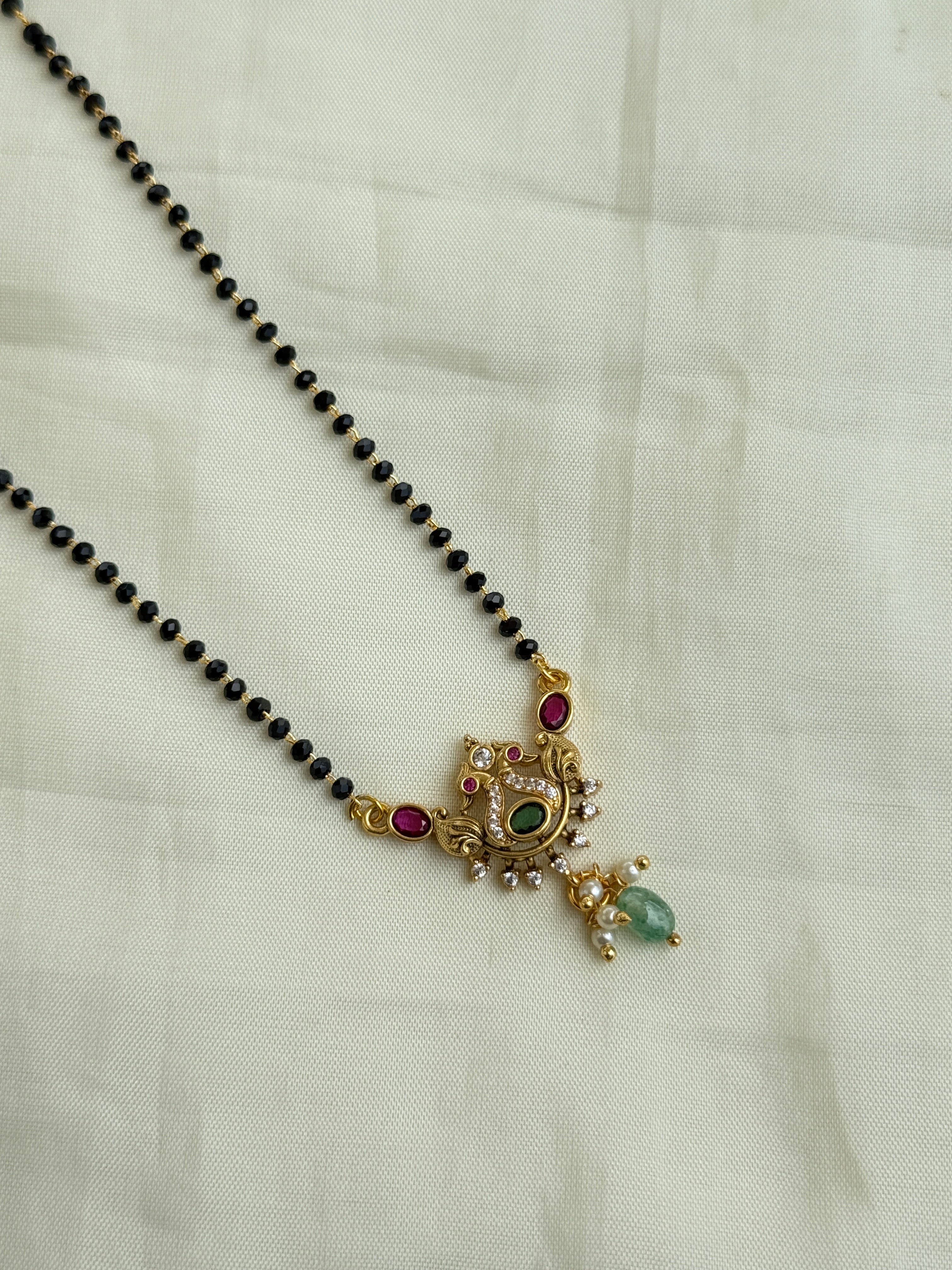 Bb004 dual peacock single line short blackbeads