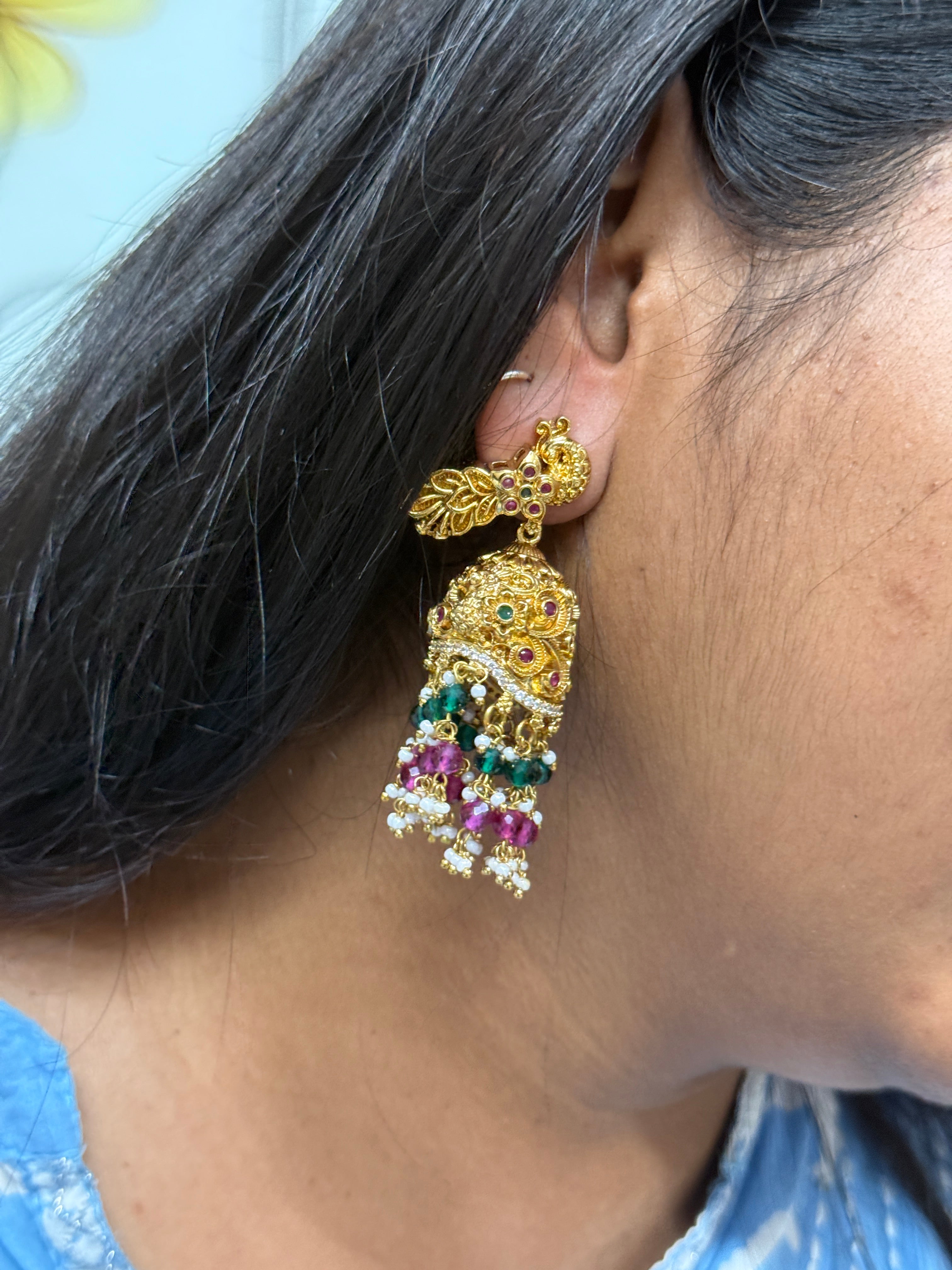 Er74 peacock pearl butta Earrings