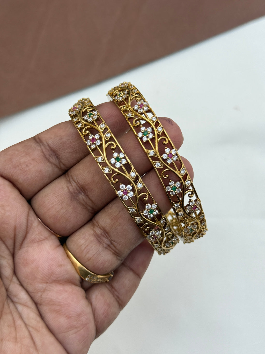 Sb616 antique flower-design bangles