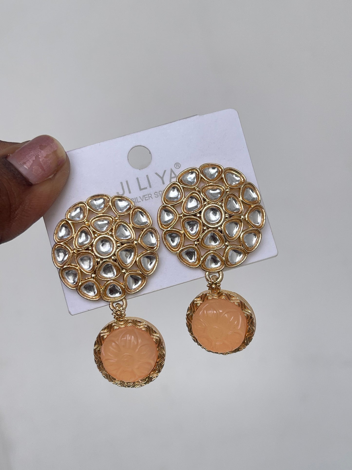 Round Kundan studs with stone hanging