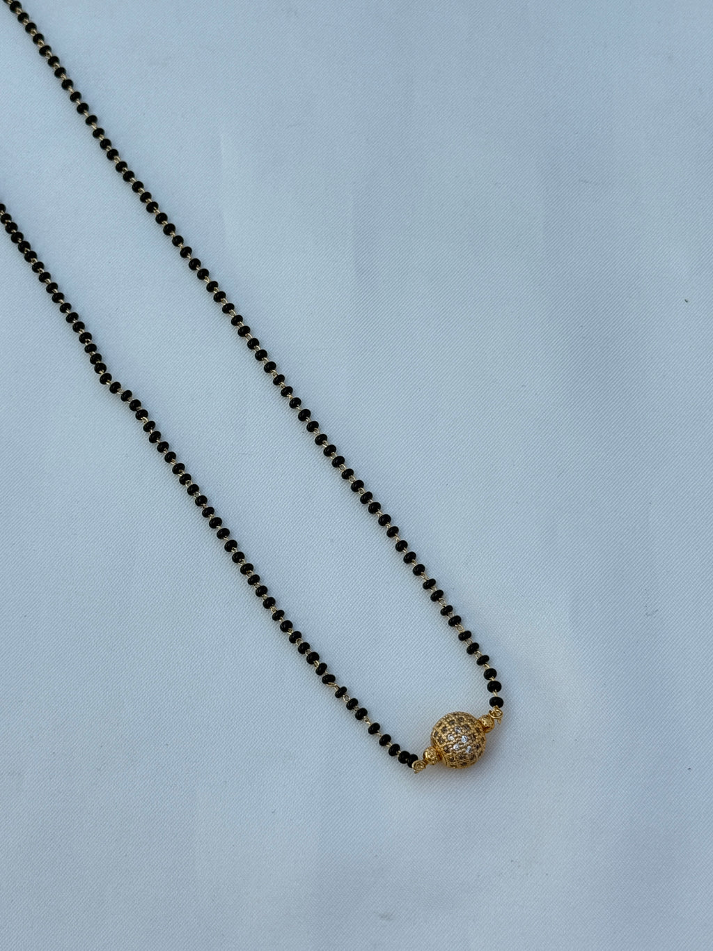 Bb057 single line short ball blackbeads
