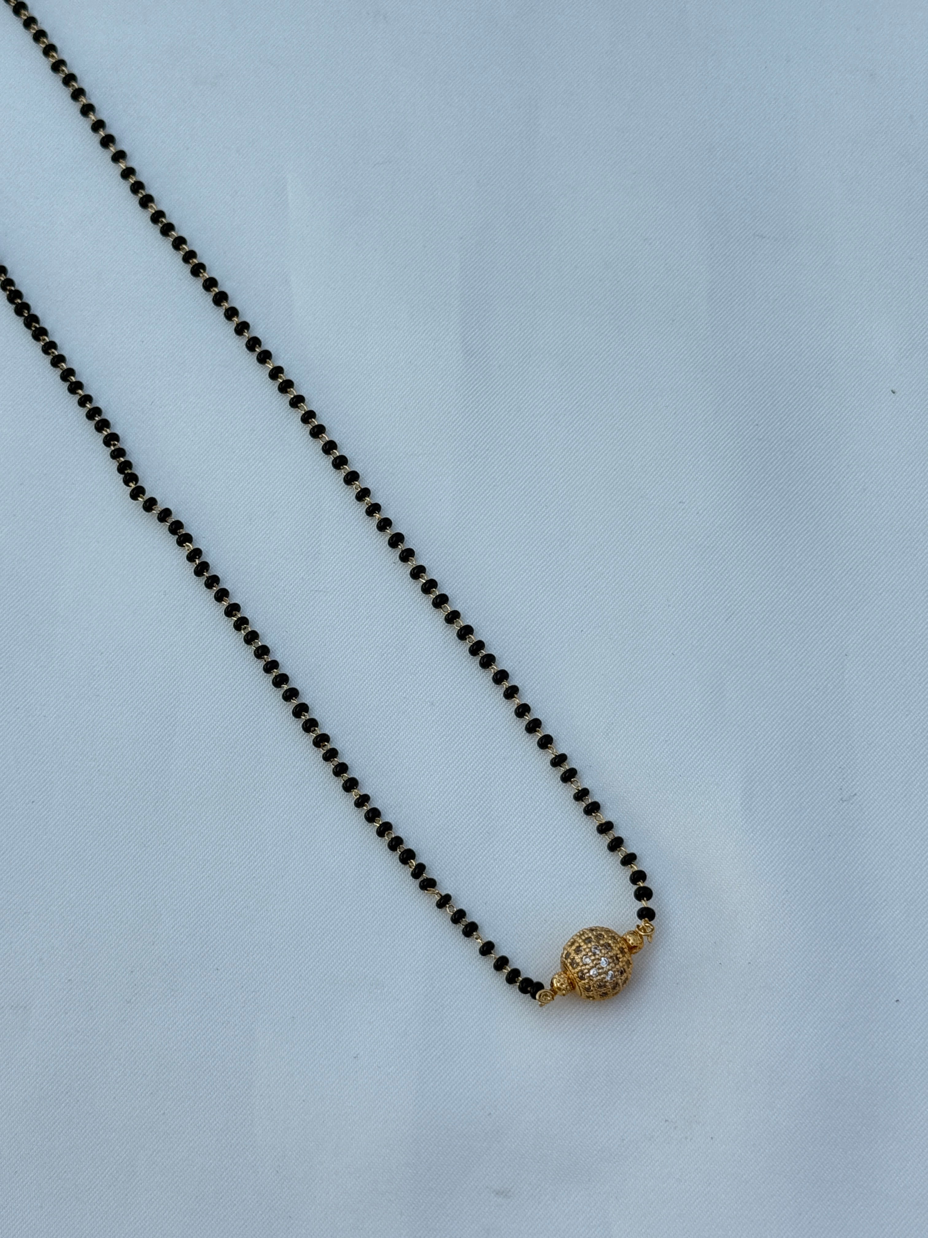 Bb057 single line short ball blackbeads
