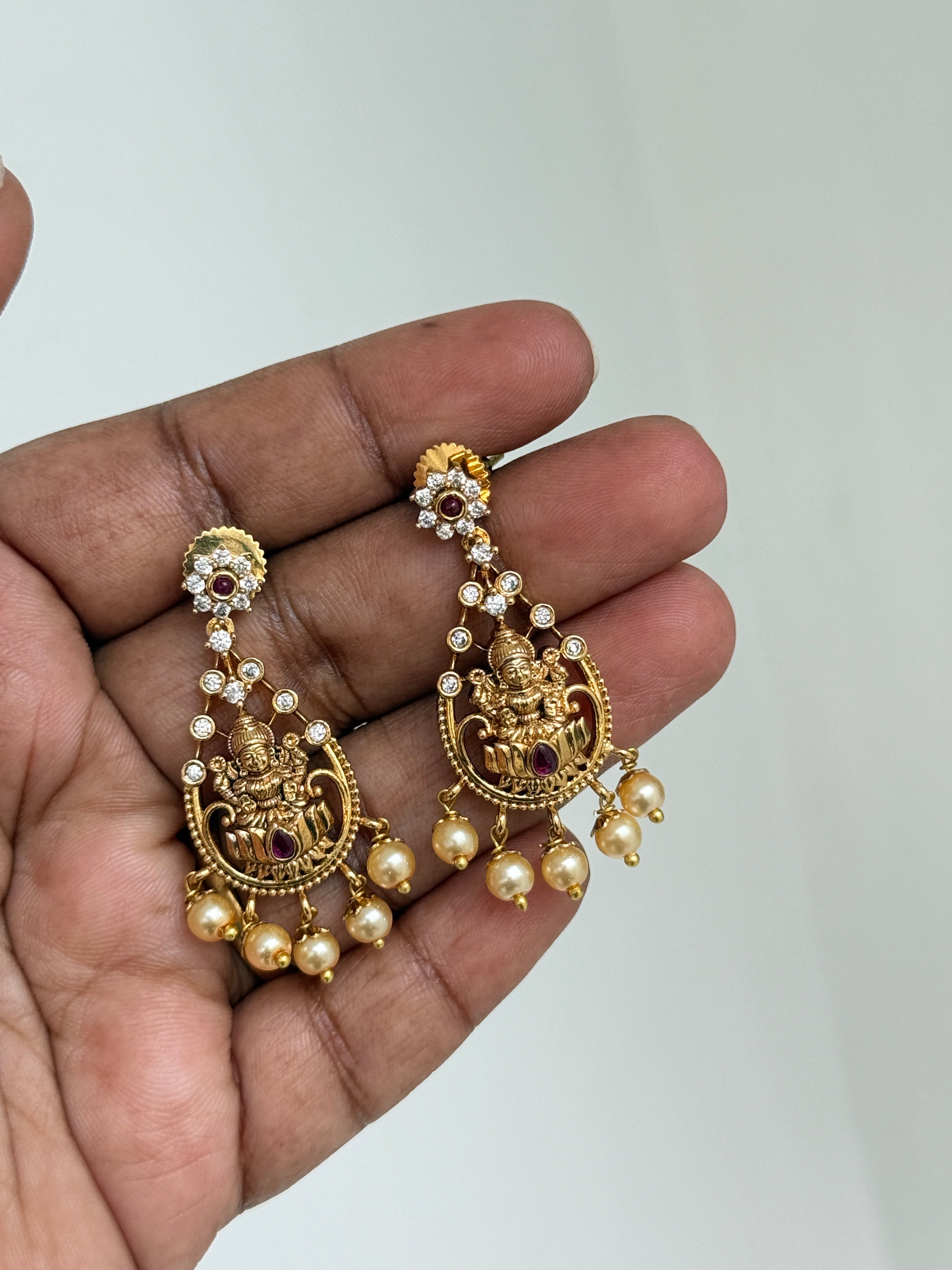 Er66 Lakshmi Devi small hanging earrings