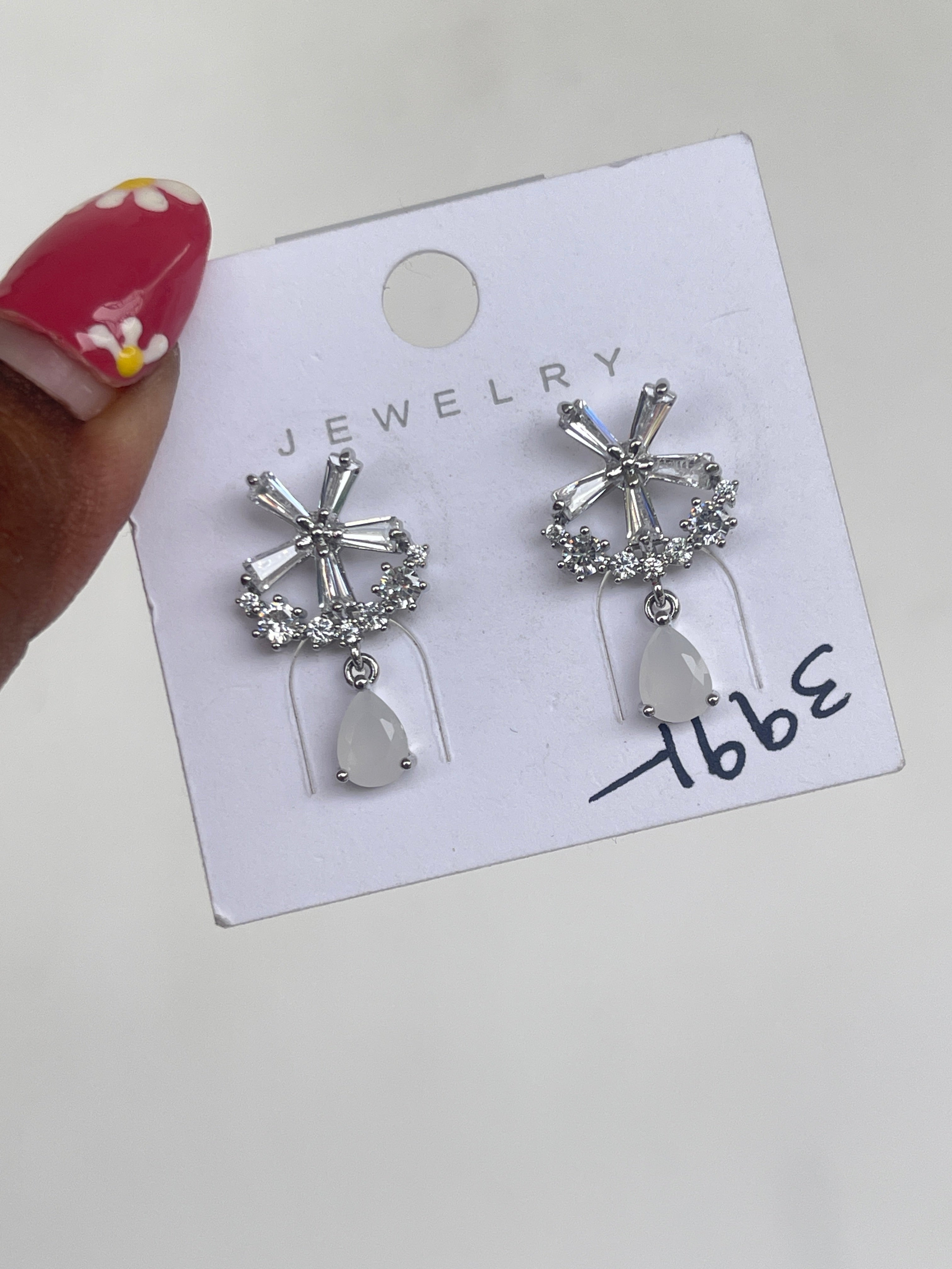 Silver earrings Color won't fade