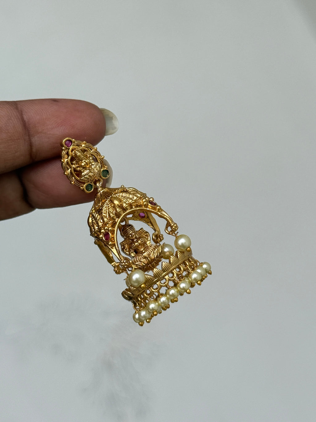 Er137 lakshmi devi butta Earrings