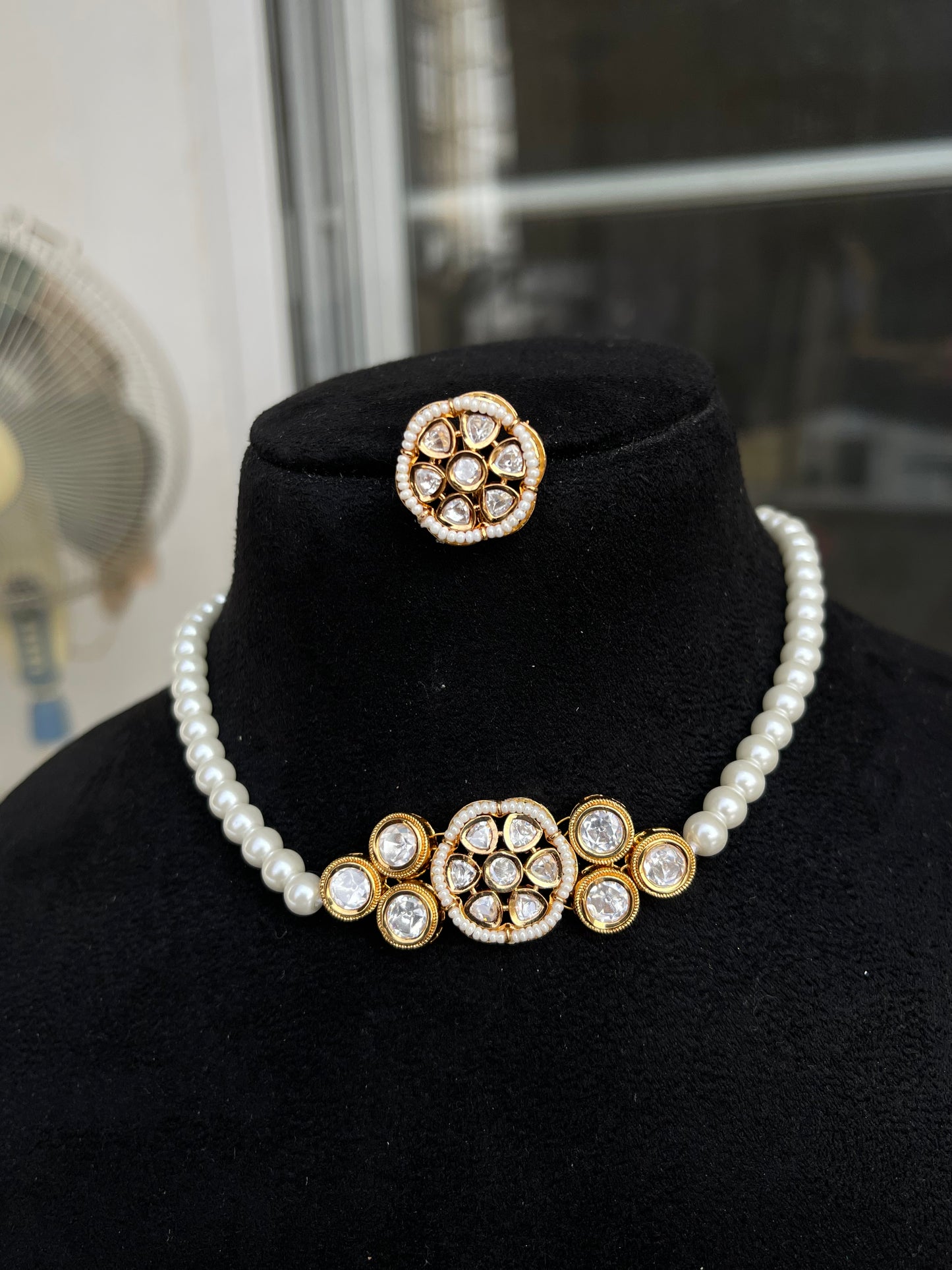 Kundan Pearl Choker