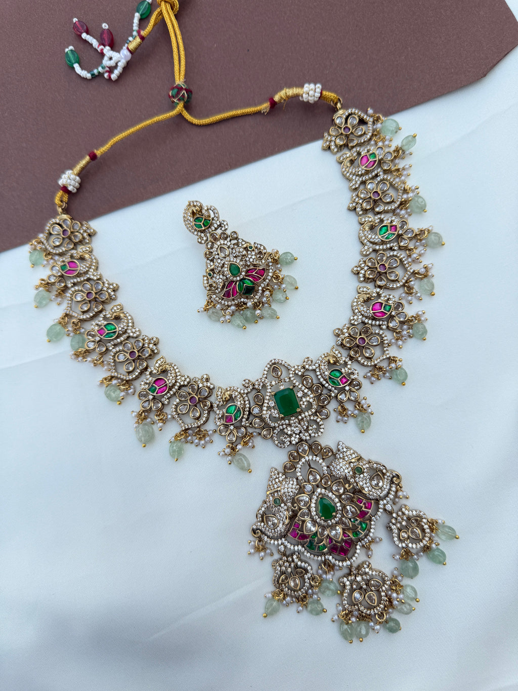 Ns625 victorian jadau kundan peacock neck set
