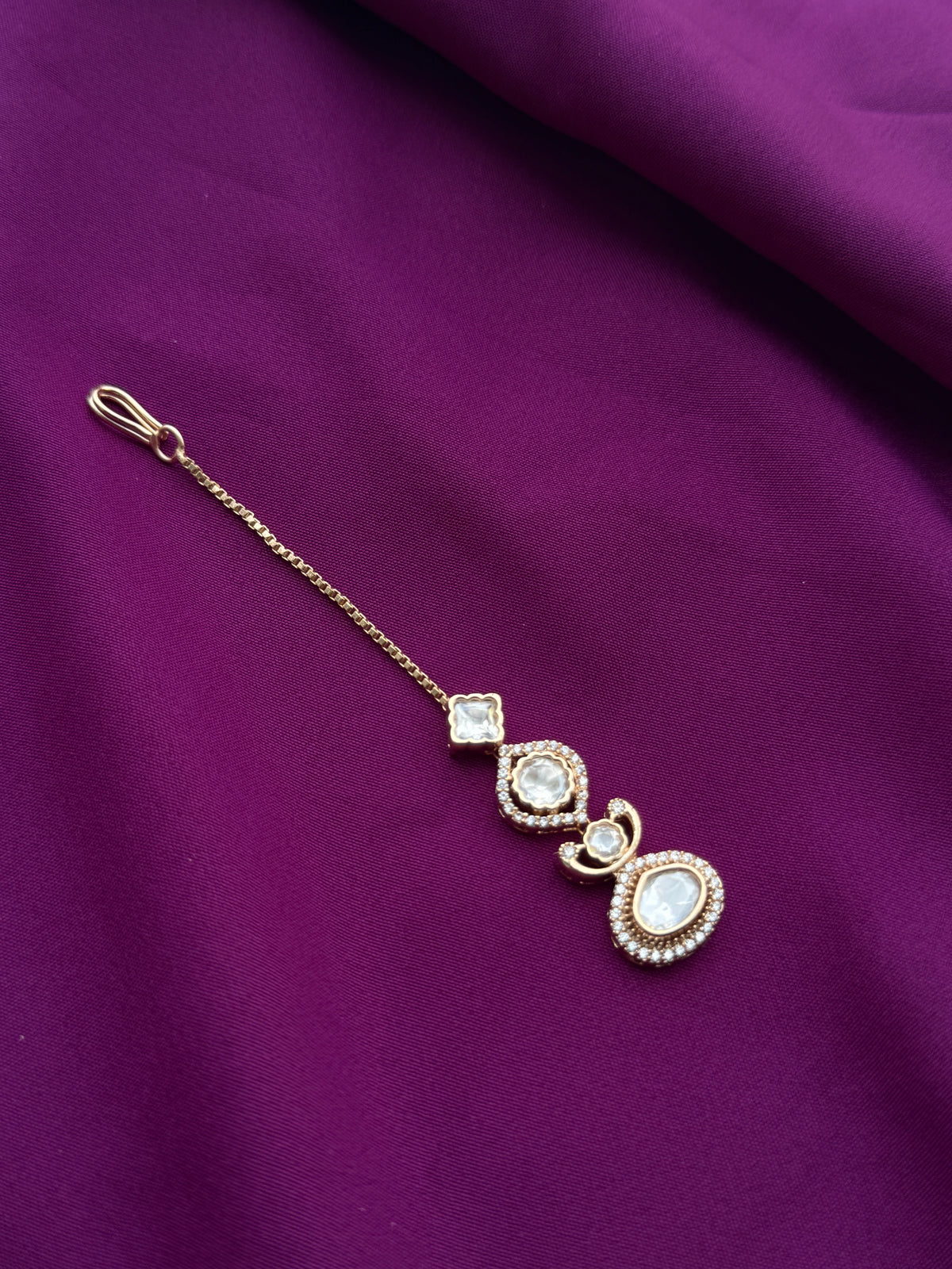 Stones Mossanite chain tikka tk805