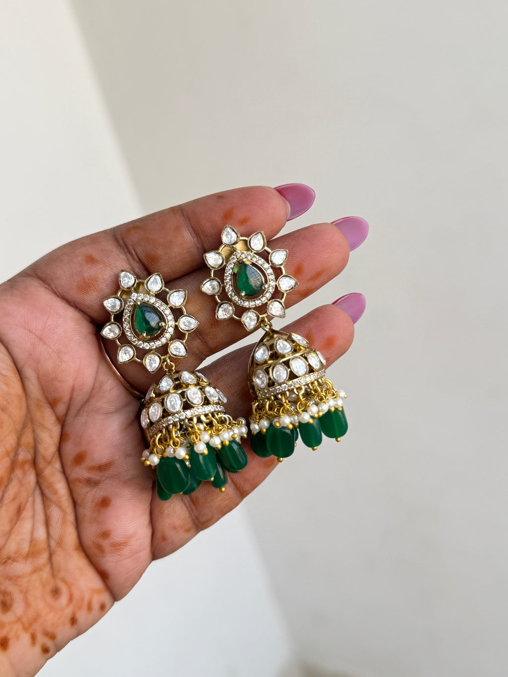 Er210 green stone moissanite butta earrings with green beads