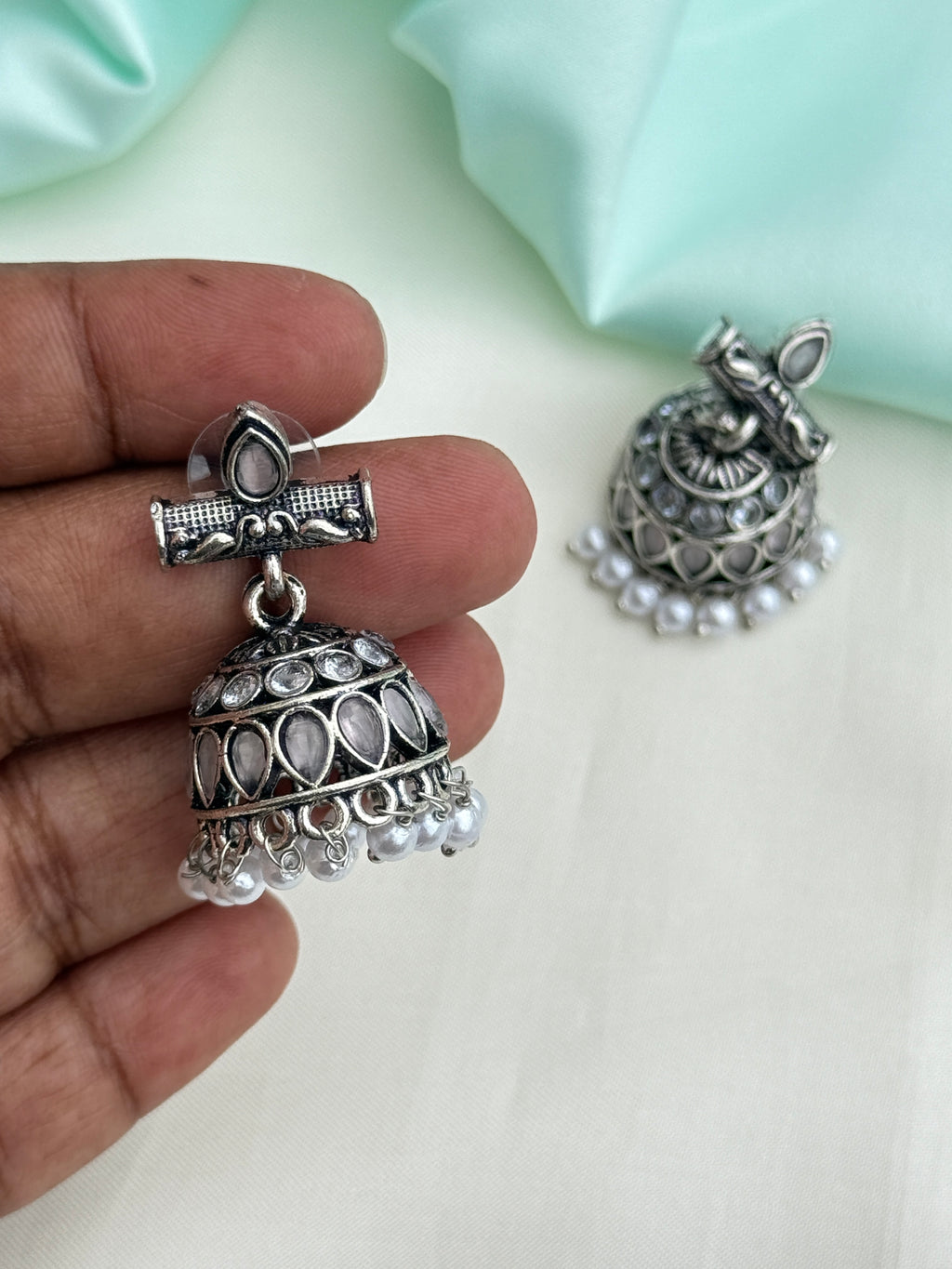 Er209 oxidised butta back push earrings