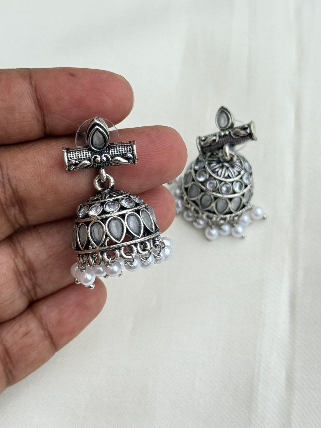 Er209 oxidised butta back push earrings