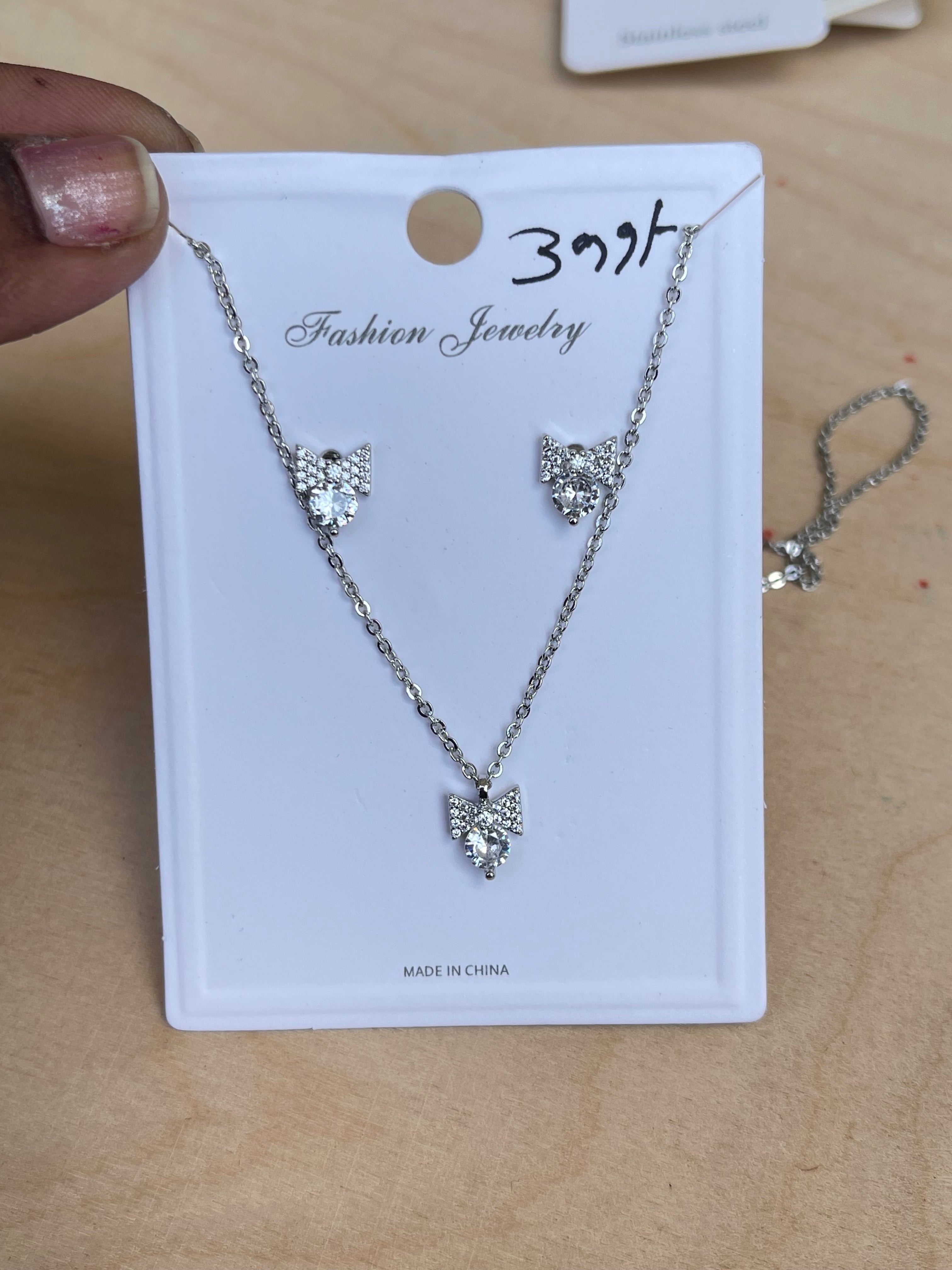 Bow silver chain with earrings short size