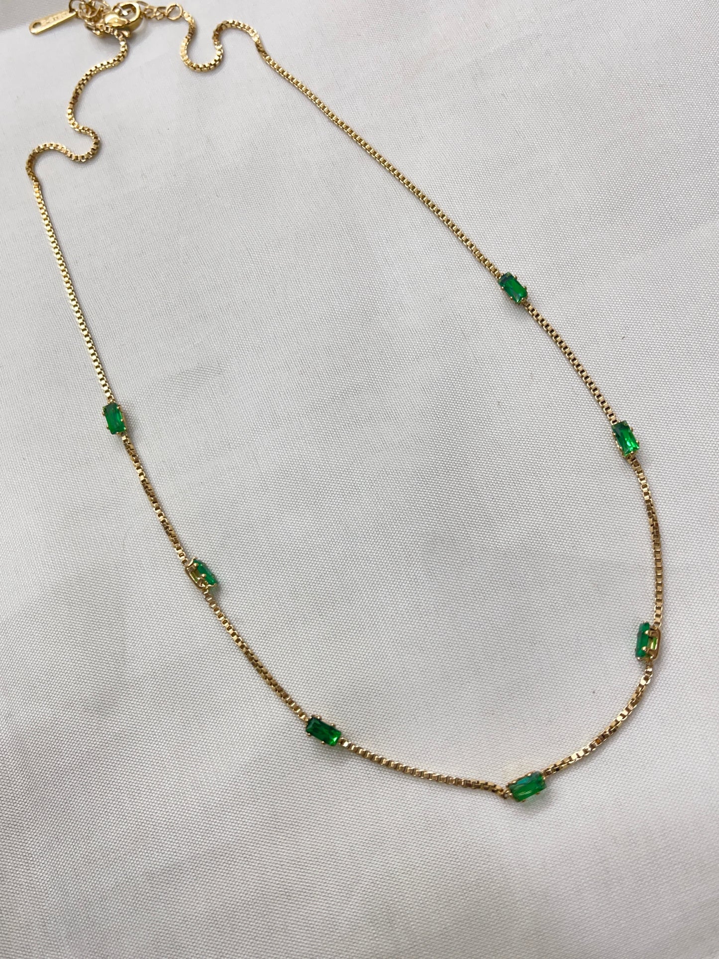 7 green stone neckline